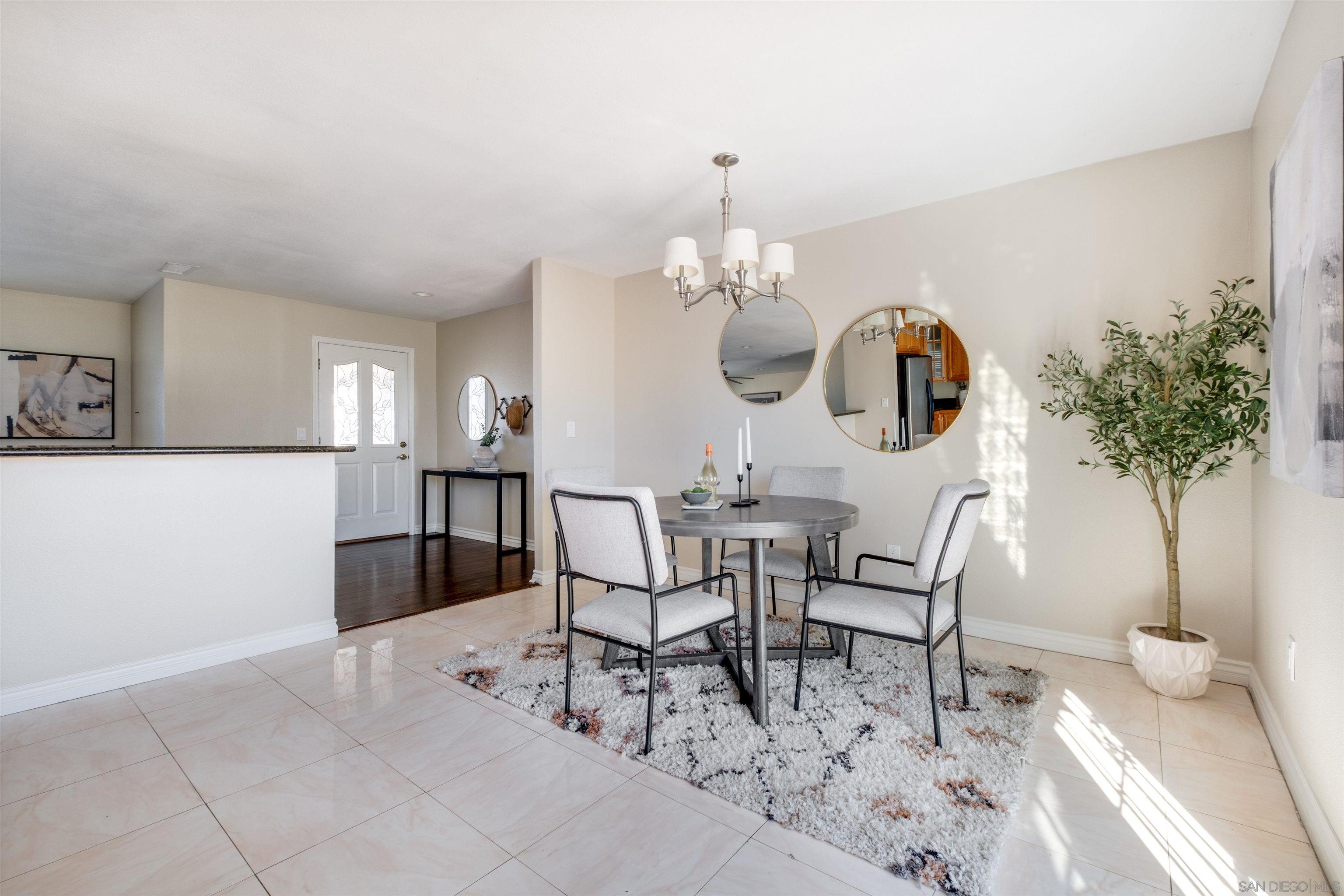 Detail Gallery Image 8 of 28 For 1903  Ruthie Way, San Diego,  CA 92139 - 4 Beds | 3 Baths