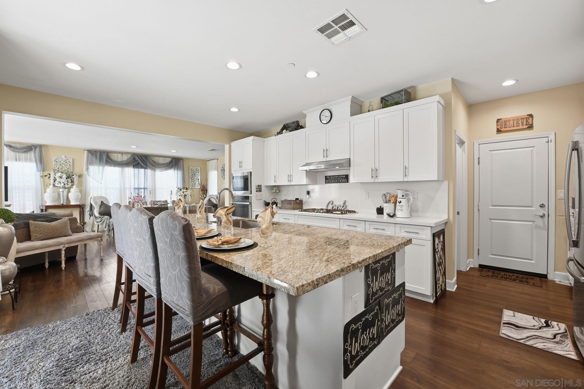 Detail Gallery Image 18 of 58 For 1124  Camino Levante, Chula Vista,  CA 91913 - 5 Beds | 3/1 Baths