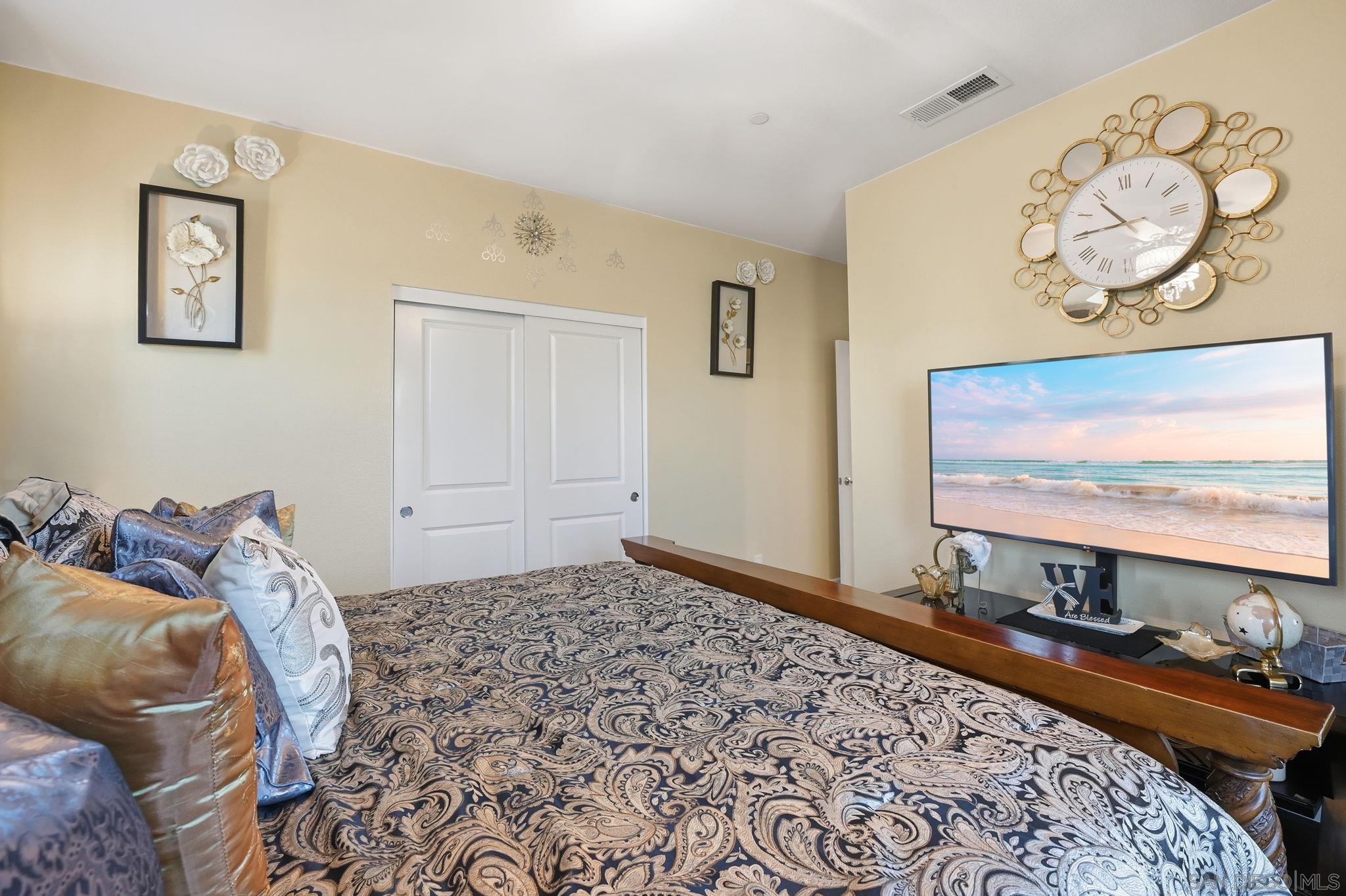 Detail Gallery Image 27 of 58 For 1124  Camino Levante, Chula Vista,  CA 91913 - 5 Beds | 3/1 Baths