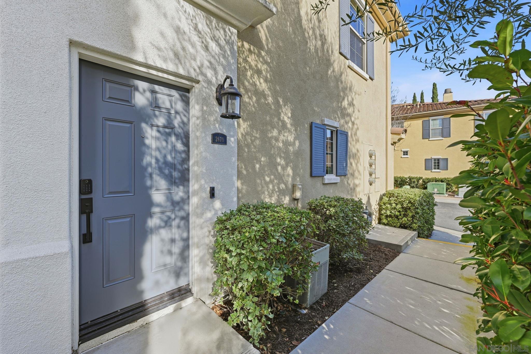 Detail Gallery Image 3 of 24 For 2670  Bellezza Dr, San Diego,  CA 92108 - 2 Beds | 2 Baths
