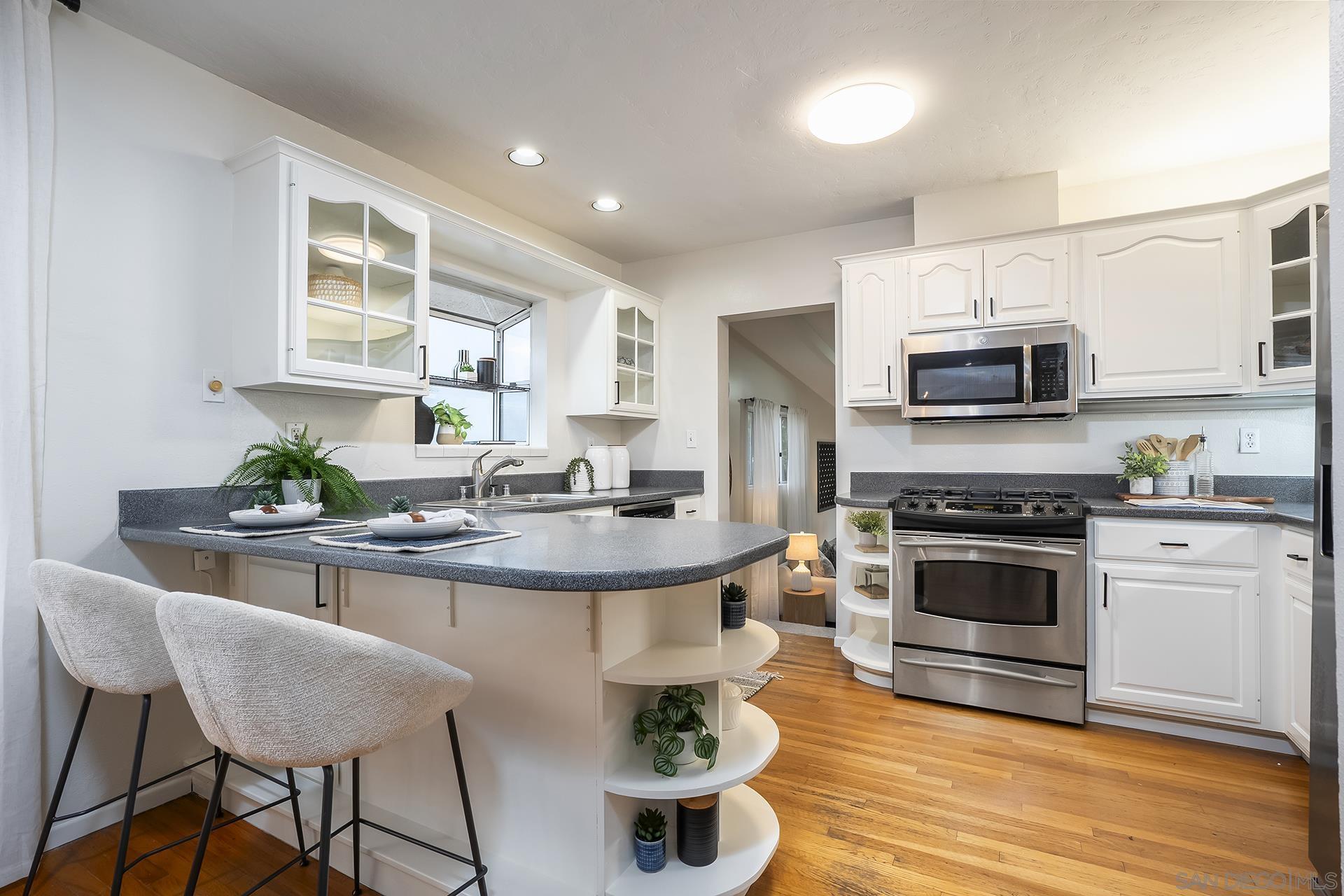 Detail Gallery Image 11 of 73 For 3728  Jennings St, San Diego,  CA 92106 - 3 Beds | 2 Baths