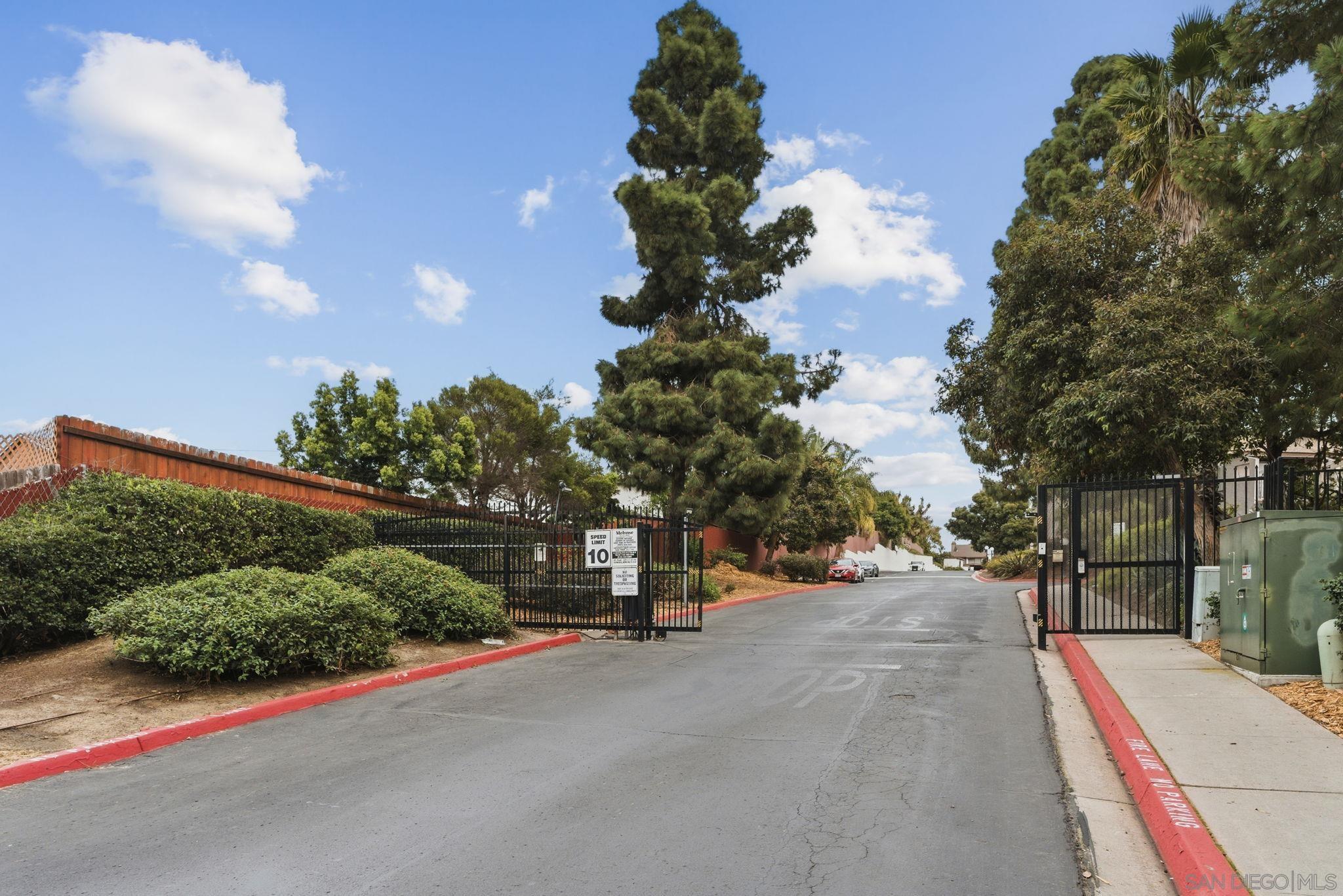 Detail Gallery Image 23 of 24 For 1685  Melrose Ave  #J,  Chula Vista,  CA 91911 - 3 Beds | 2 Baths