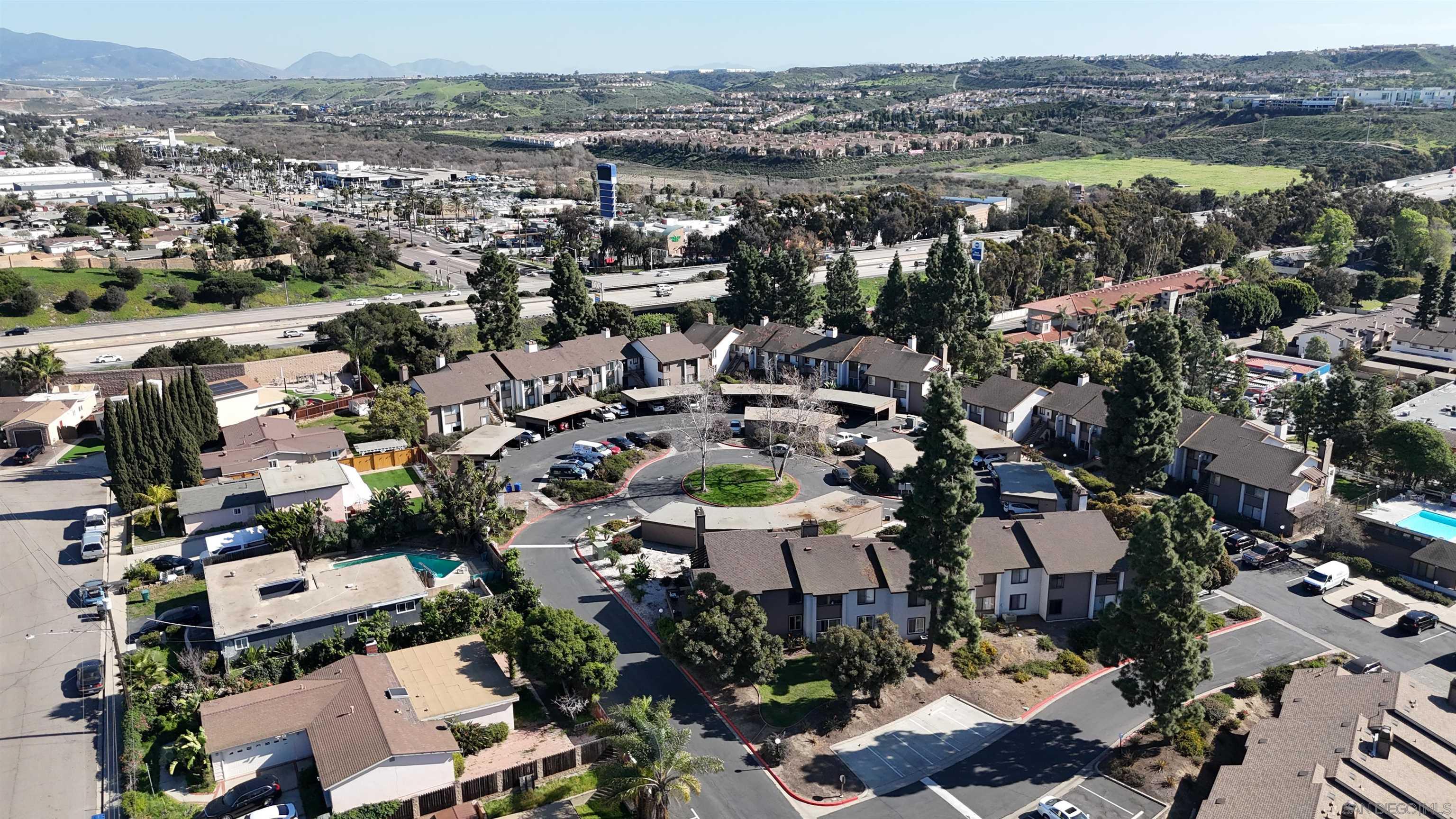 Detail Gallery Image 27 of 29 For 1685  Melrose Ave  #J,  Chula Vista,  CA 91911 - 3 Beds | 2 Baths