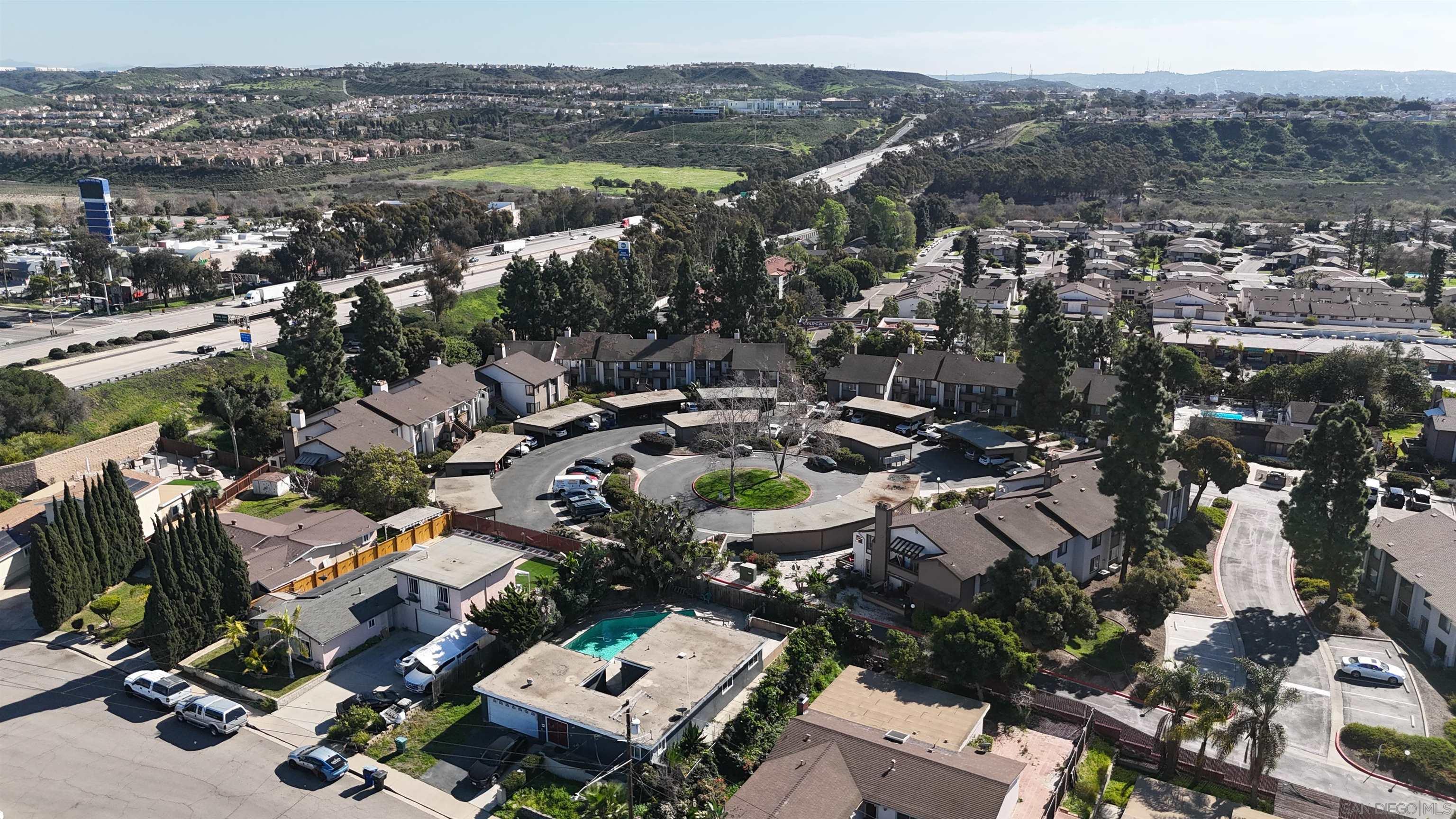 Detail Gallery Image 28 of 29 For 1685  Melrose Ave  #J,  Chula Vista,  CA 91911 - 3 Beds | 2 Baths