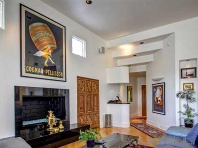 Detail Gallery Image 2 of 2 For 1811  Guy, San Diego,  CA 92110 - 3 Beds | 3/1 Baths