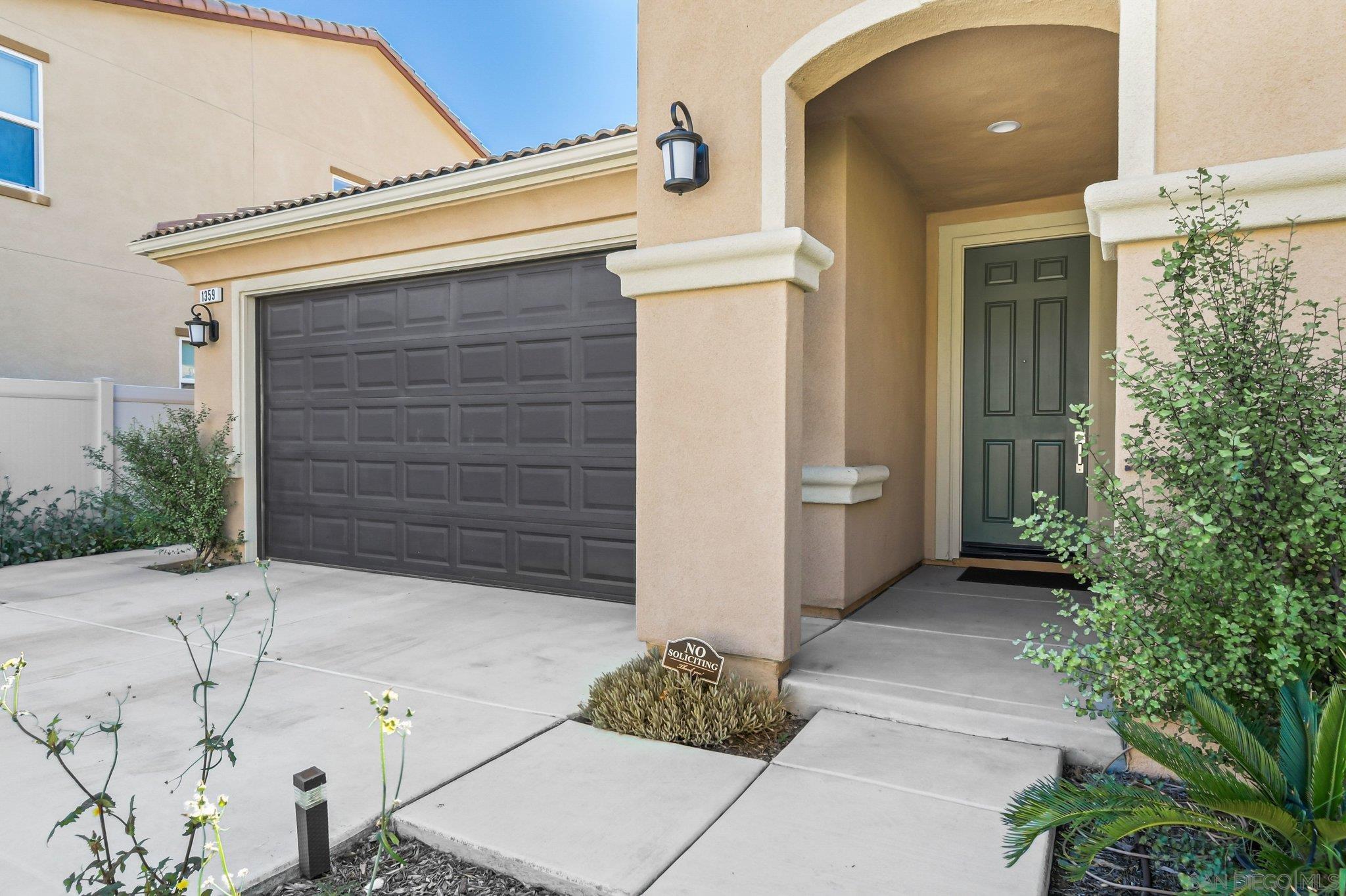 Detail Gallery Image 2 of 33 For 1359  Chaparral Dr, San Marcos,  CA 92069 - 3 Beds | 2 Baths