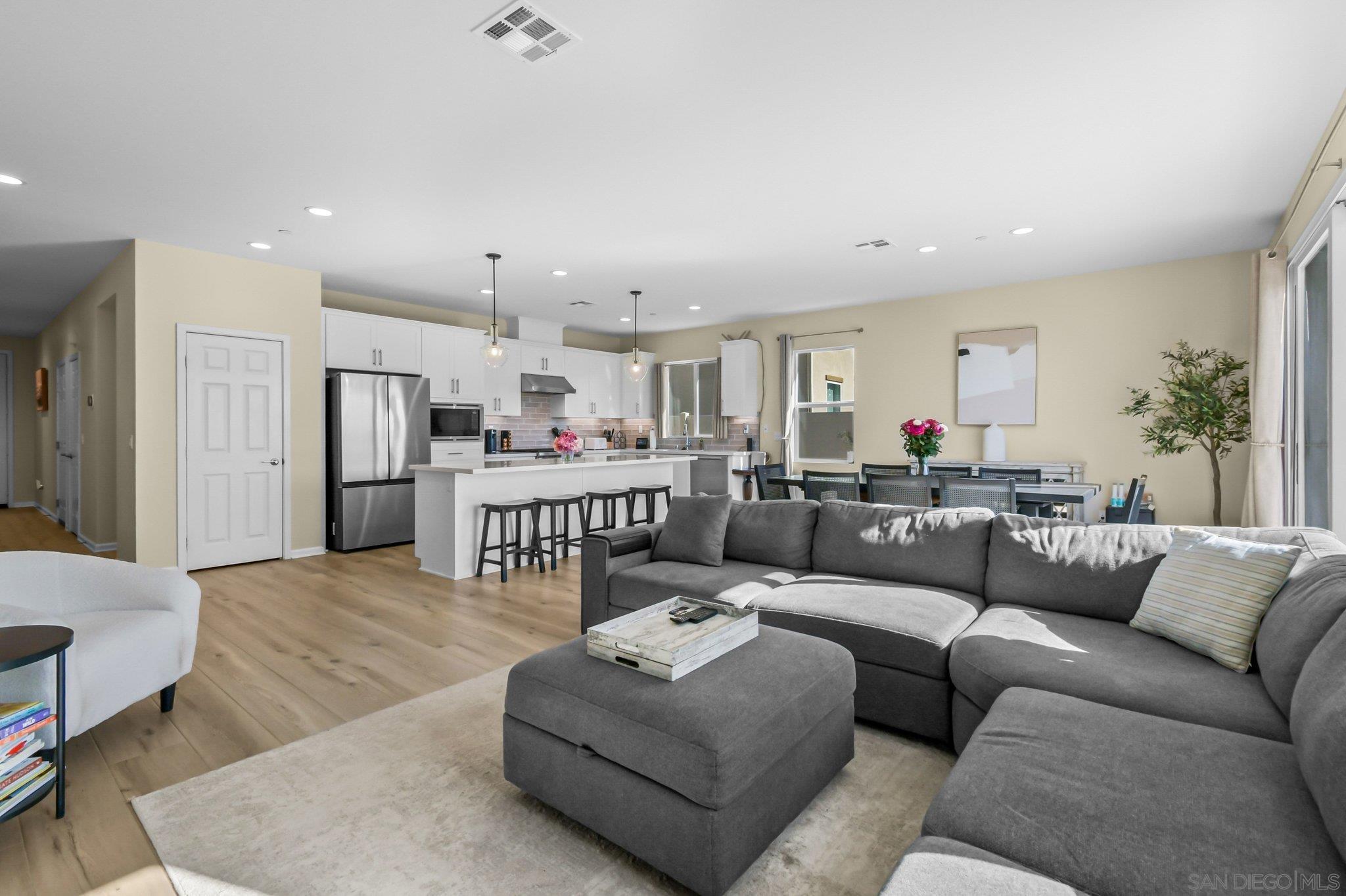 Detail Gallery Image 13 of 33 For 1359  Chaparral Dr, San Marcos,  CA 92069 - 3 Beds | 2 Baths