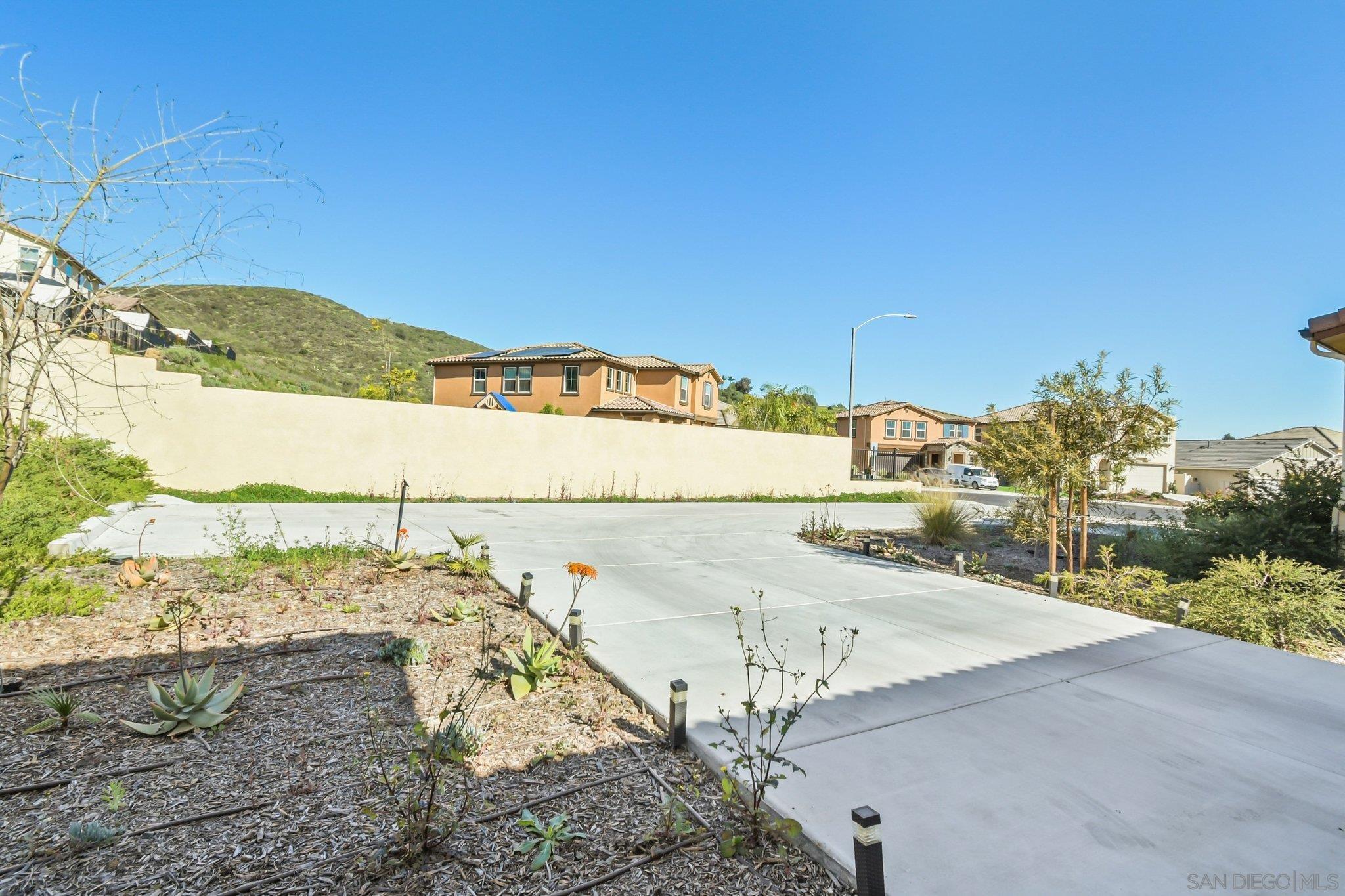 Detail Gallery Image 29 of 33 For 1359  Chaparral Dr, San Marcos,  CA 92069 - 3 Beds | 2 Baths