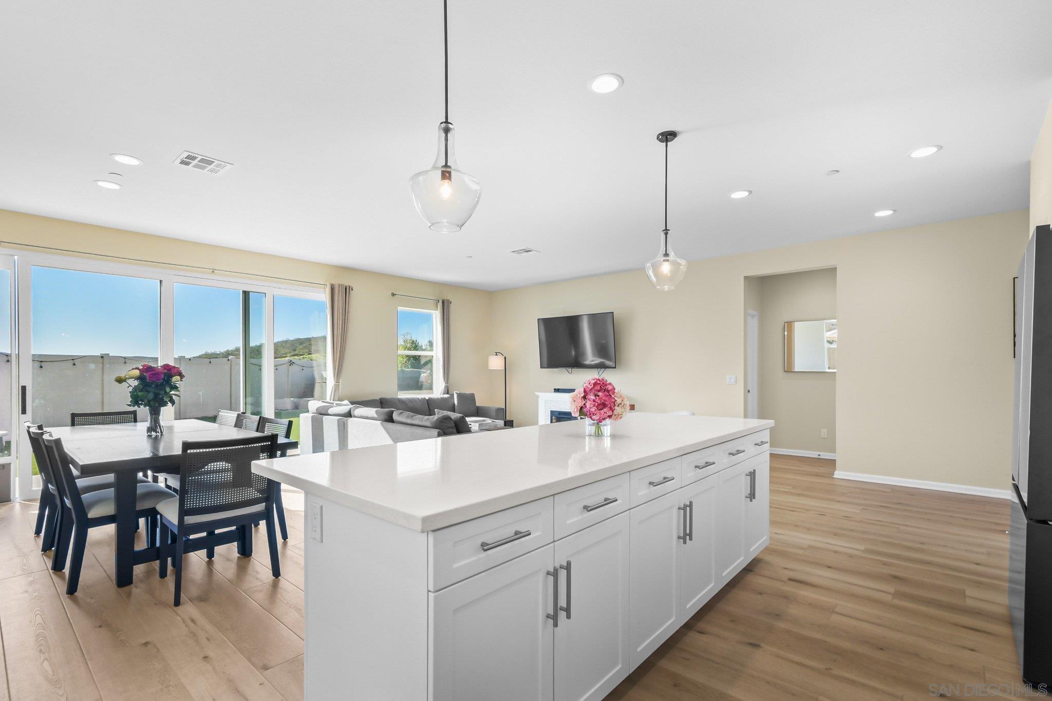 Detail Gallery Image 6 of 33 For 1359  Chaparral Dr, San Marcos,  CA 92069 - 3 Beds | 2 Baths