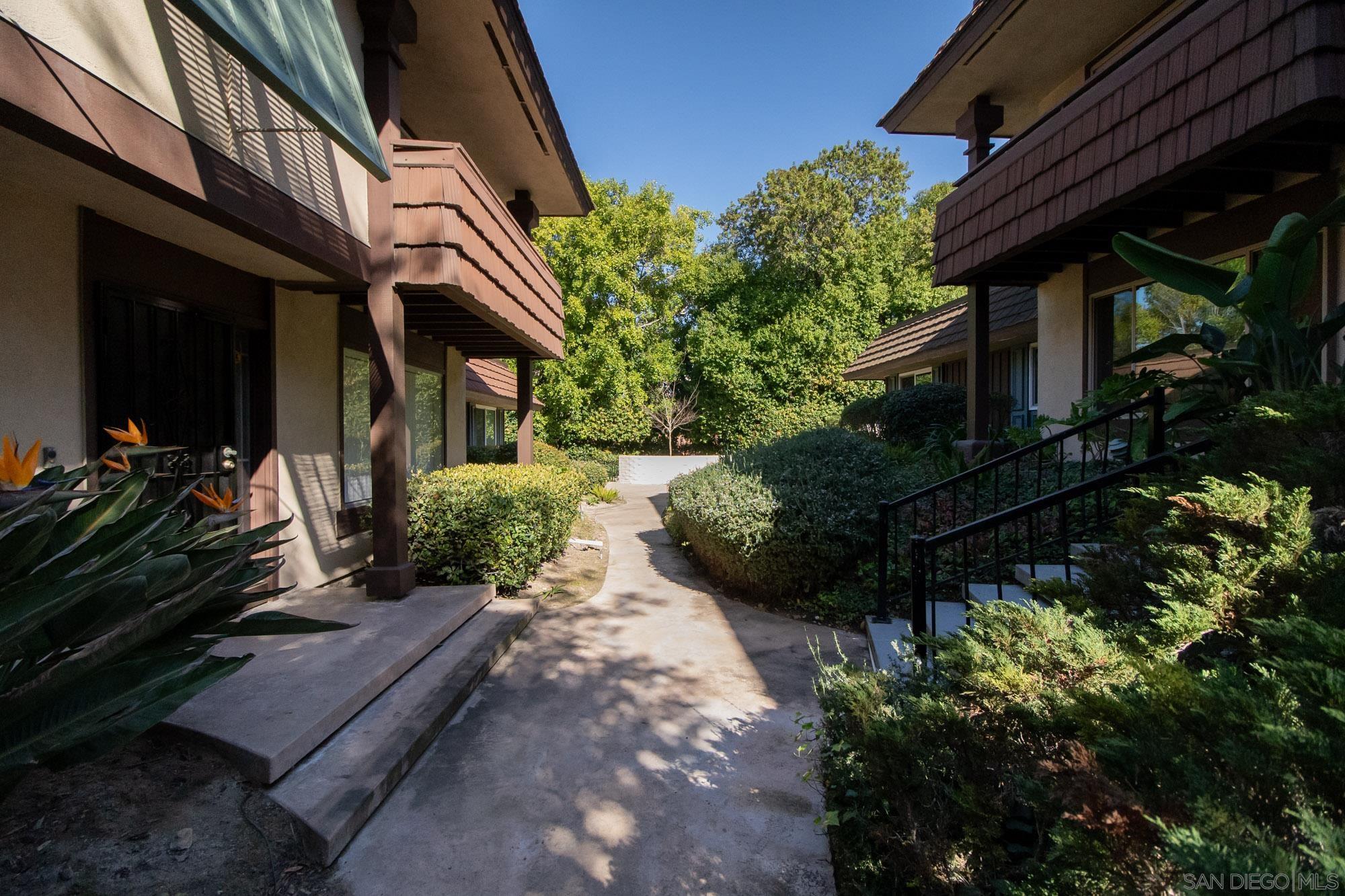 Detail Gallery Image 47 of 52 For 4114  Collwood Lane, San Diego,  CA 92115 - 4 Beds | 2/1 Baths