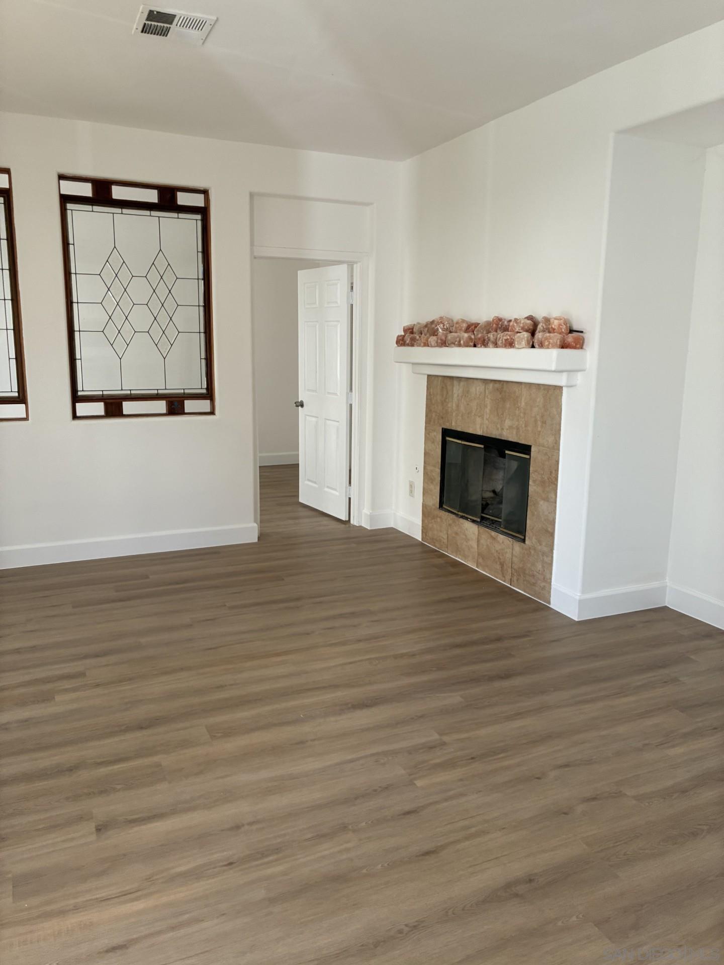 Detail Gallery Image 3 of 10 For 29844  Prell Ct, Menifee,  CA 92584 - 5 Beds | 2/1 Baths