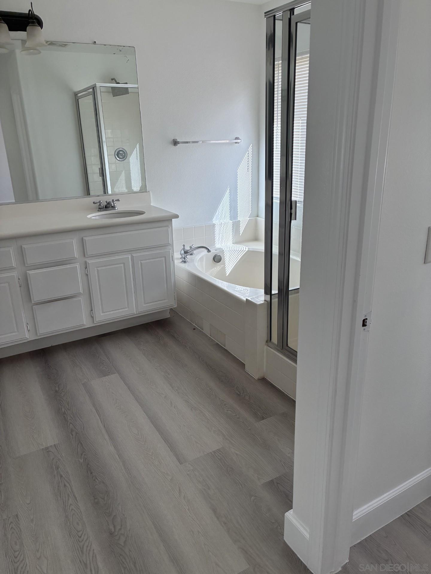 Detail Gallery Image 9 of 10 For 29844  Prell Ct, Menifee,  CA 92584 - 5 Beds | 2/1 Baths