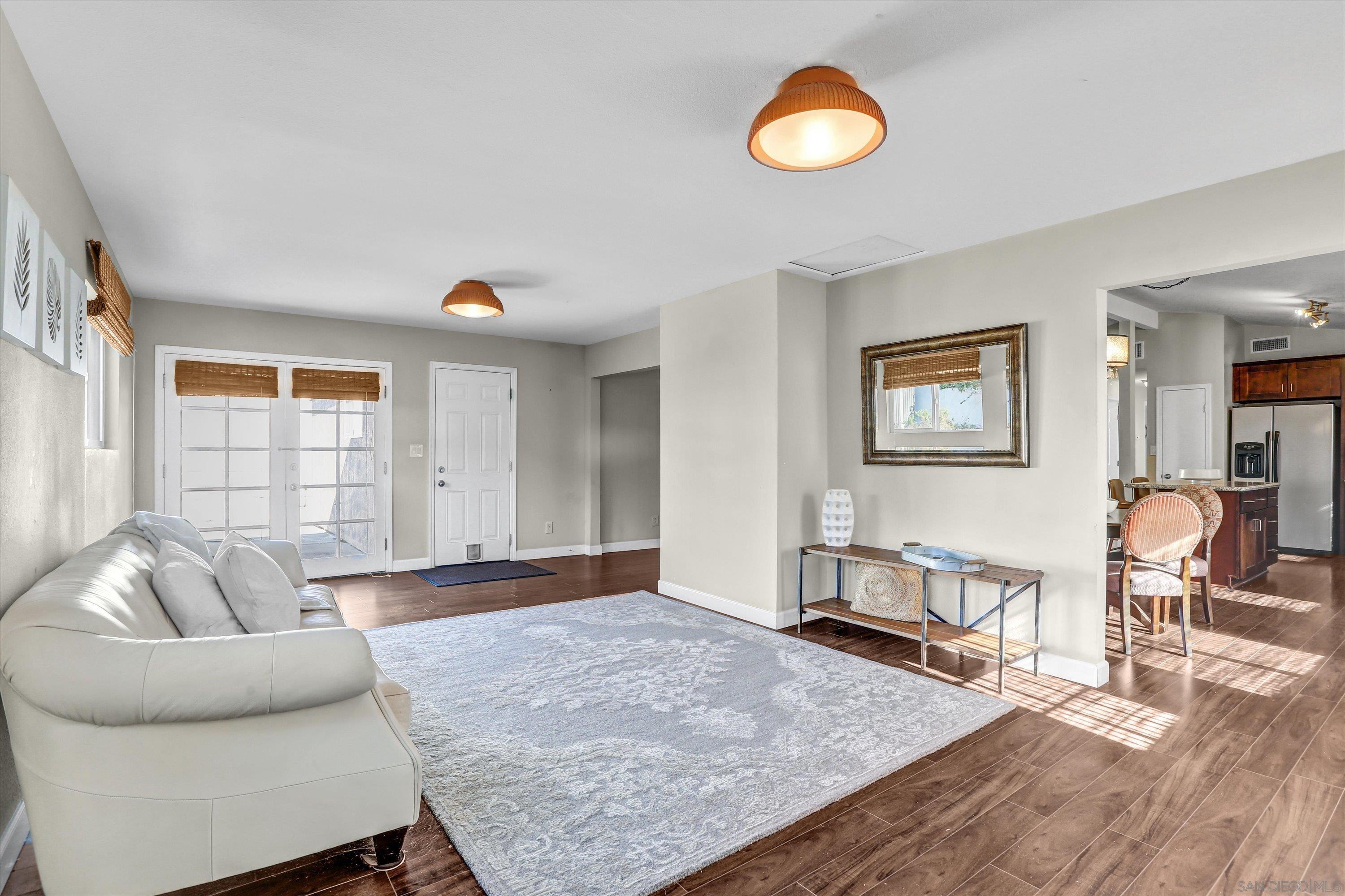 Detail Gallery Image 14 of 34 For 3280  Towser St, San Diego,  CA 92123 - 3 Beds | 2 Baths