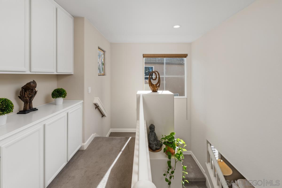 Detail Gallery Image 11 of 28 For 11814  Pickford Rd, San Diego,  CA 92131 - 3 Beds | 2/1 Baths