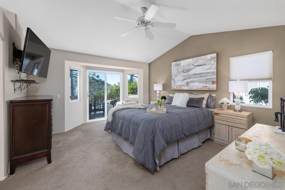 Detail Gallery Image 12 of 28 For 11814  Pickford Rd, San Diego,  CA 92131 - 3 Beds | 2/1 Baths