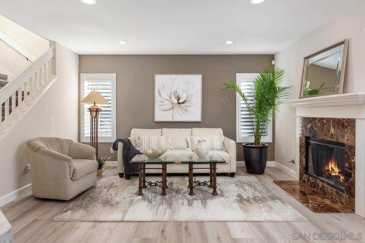 Detail Gallery Image 4 of 28 For 11814  Pickford Rd, San Diego,  CA 92131 - 3 Beds | 2/1 Baths