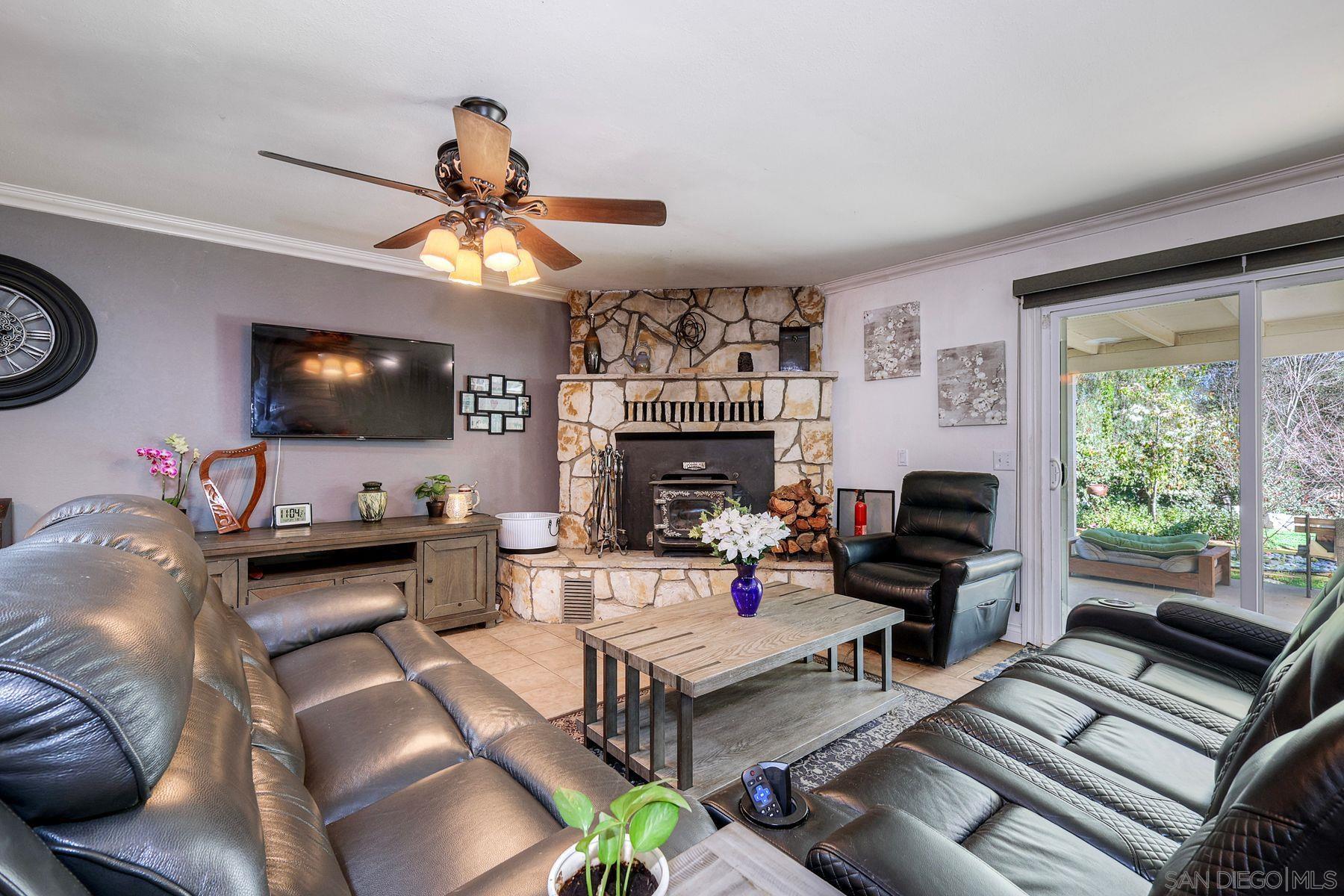 Detail Gallery Image 15 of 37 For 15805  Oak Valley Rd, Ramona,  CA 92065 - 5 Beds | 3 Baths