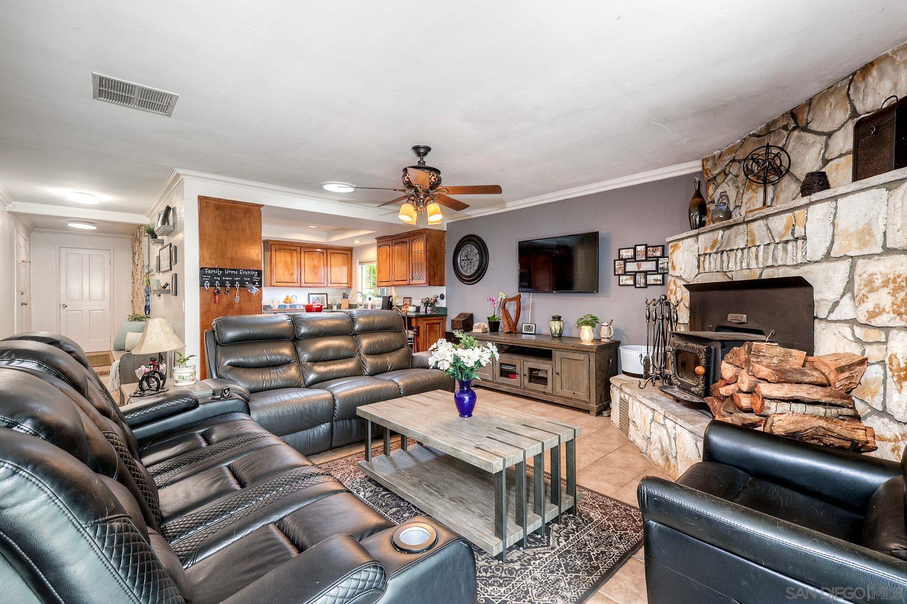 Detail Gallery Image 16 of 37 For 15805  Oak Valley Rd, Ramona,  CA 92065 - 5 Beds | 3 Baths