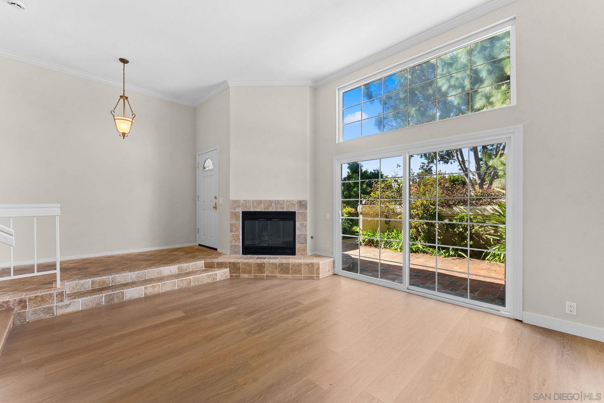 Detail Gallery Image 5 of 35 For 4040  Porte De Palmas  #31,  San Diego,  CA 92122 - 3 Beds | 2/1 Baths