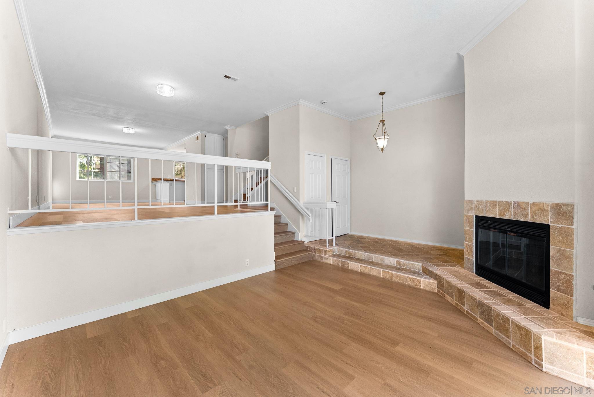 Detail Gallery Image 6 of 35 For 4040  Porte De Palmas  #31,  San Diego,  CA 92122 - 3 Beds | 2/1 Baths