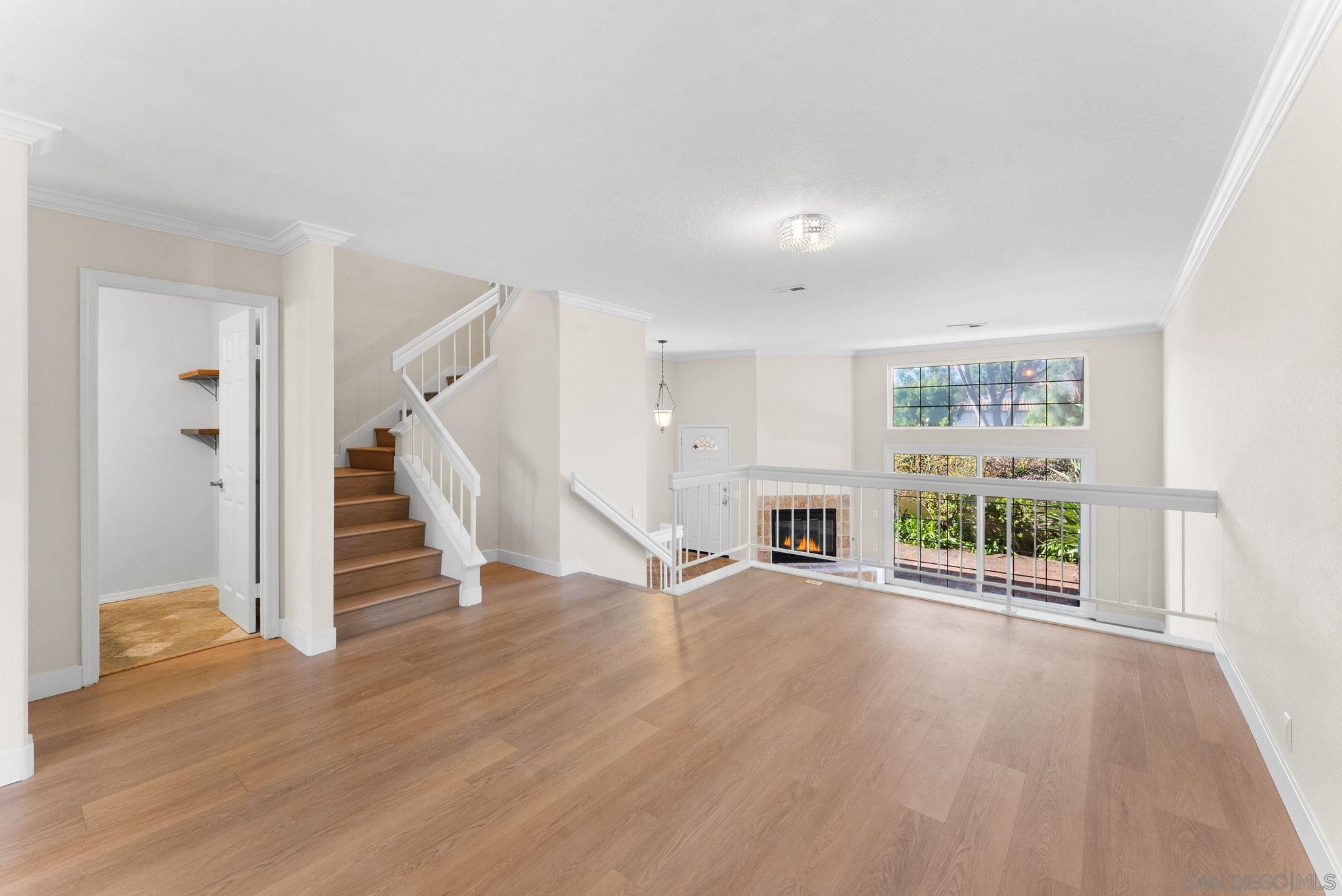 Detail Gallery Image 7 of 35 For 4040  Porte De Palmas  #31,  San Diego,  CA 92122 - 3 Beds | 2/1 Baths