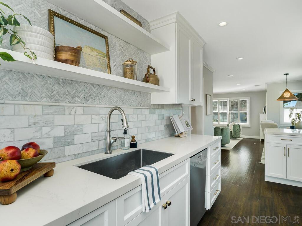 Detail Gallery Image 16 of 47 For 4751  Altadena Ave, San Diego,  CA 92115 - 4 Beds | 2 Baths