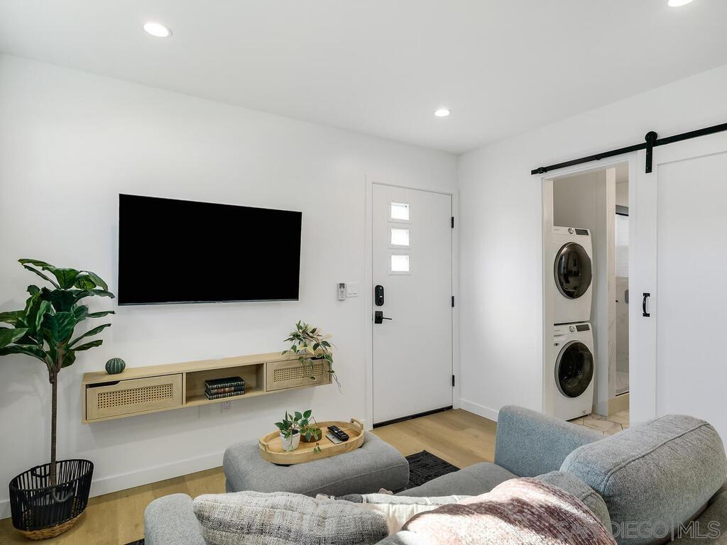 Detail Gallery Image 40 of 47 For 4751  Altadena Ave, San Diego,  CA 92115 - 4 Beds | 2 Baths