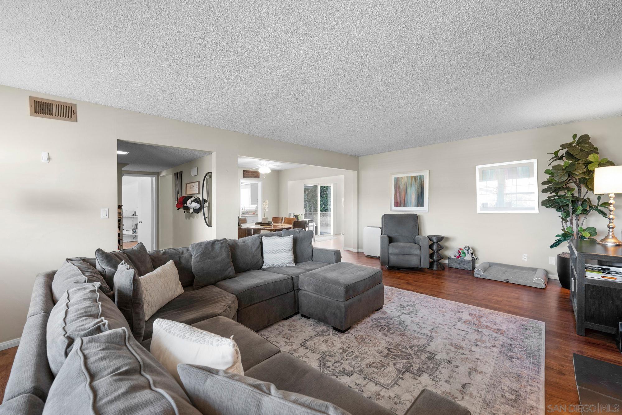 Detail Gallery Image 8 of 51 For 7201  Conestoga Place, San Diego,  CA 92120 - 4 Beds | 2/1 Baths