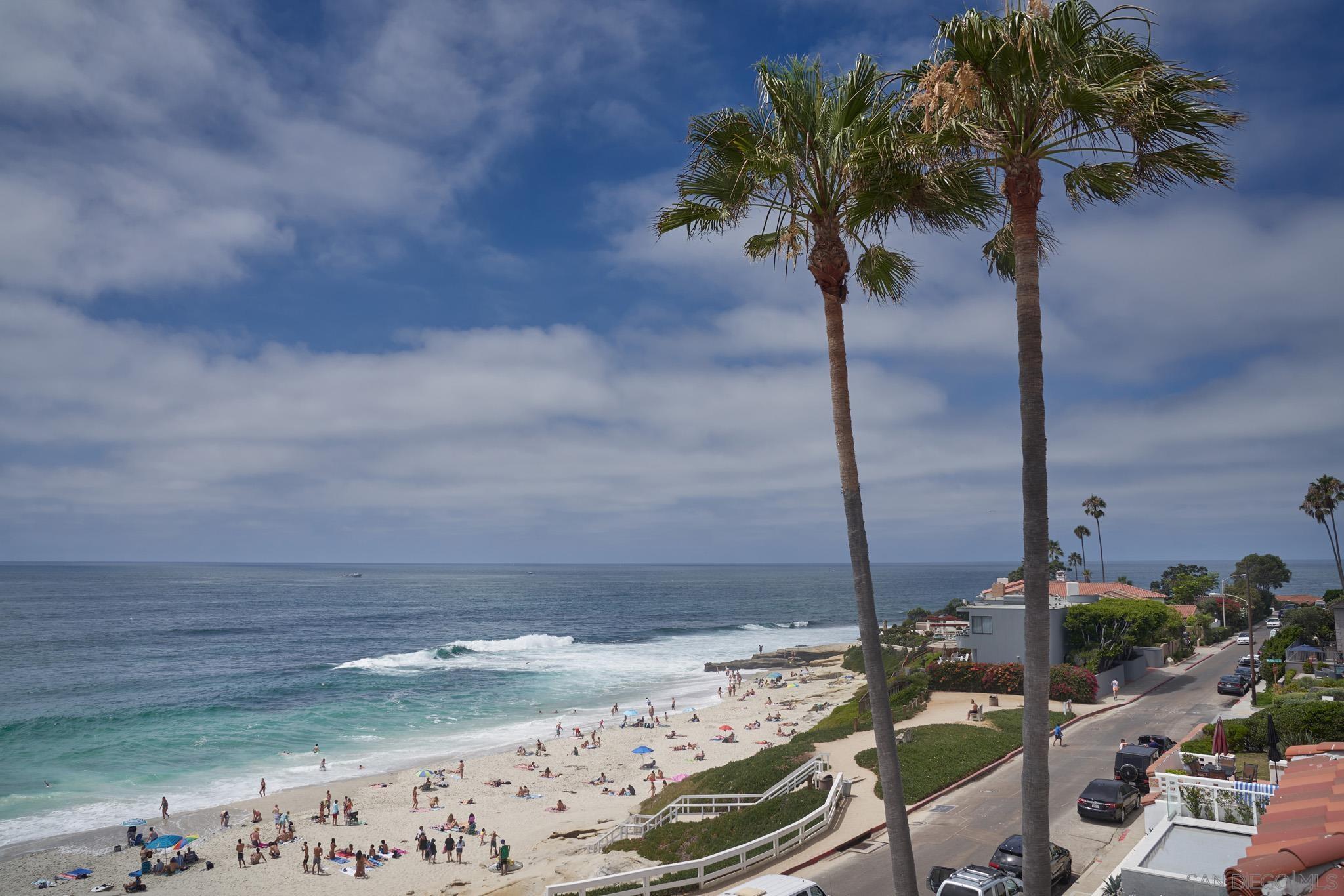 Detail Gallery Image 2 of 23 For 6911  Neptune Pl, La Jolla,  CA 92037 - 4 Beds | 3/1 Baths