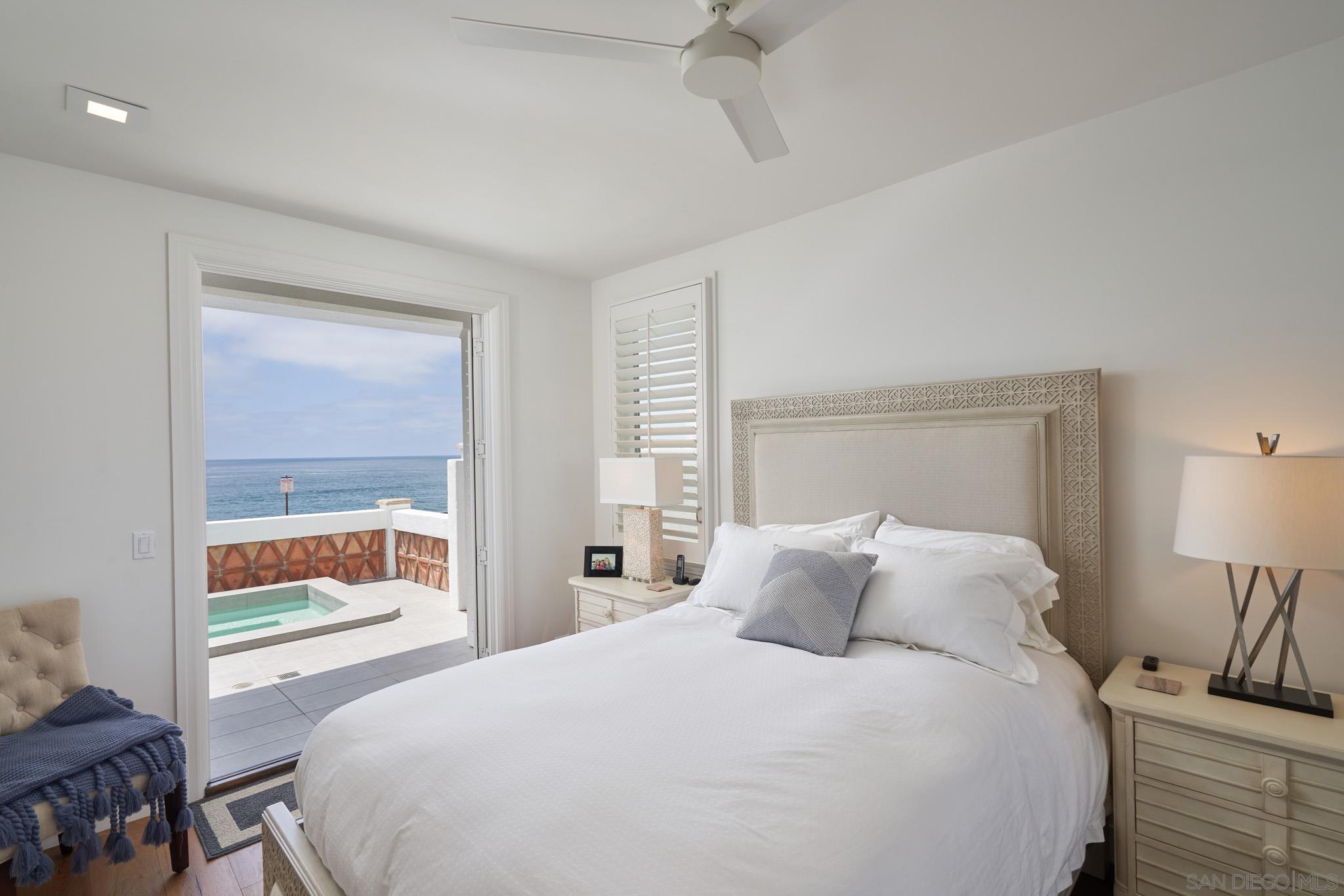 Detail Gallery Image 17 of 23 For 6911  Neptune Pl, La Jolla,  CA 92037 - 4 Beds | 3/1 Baths