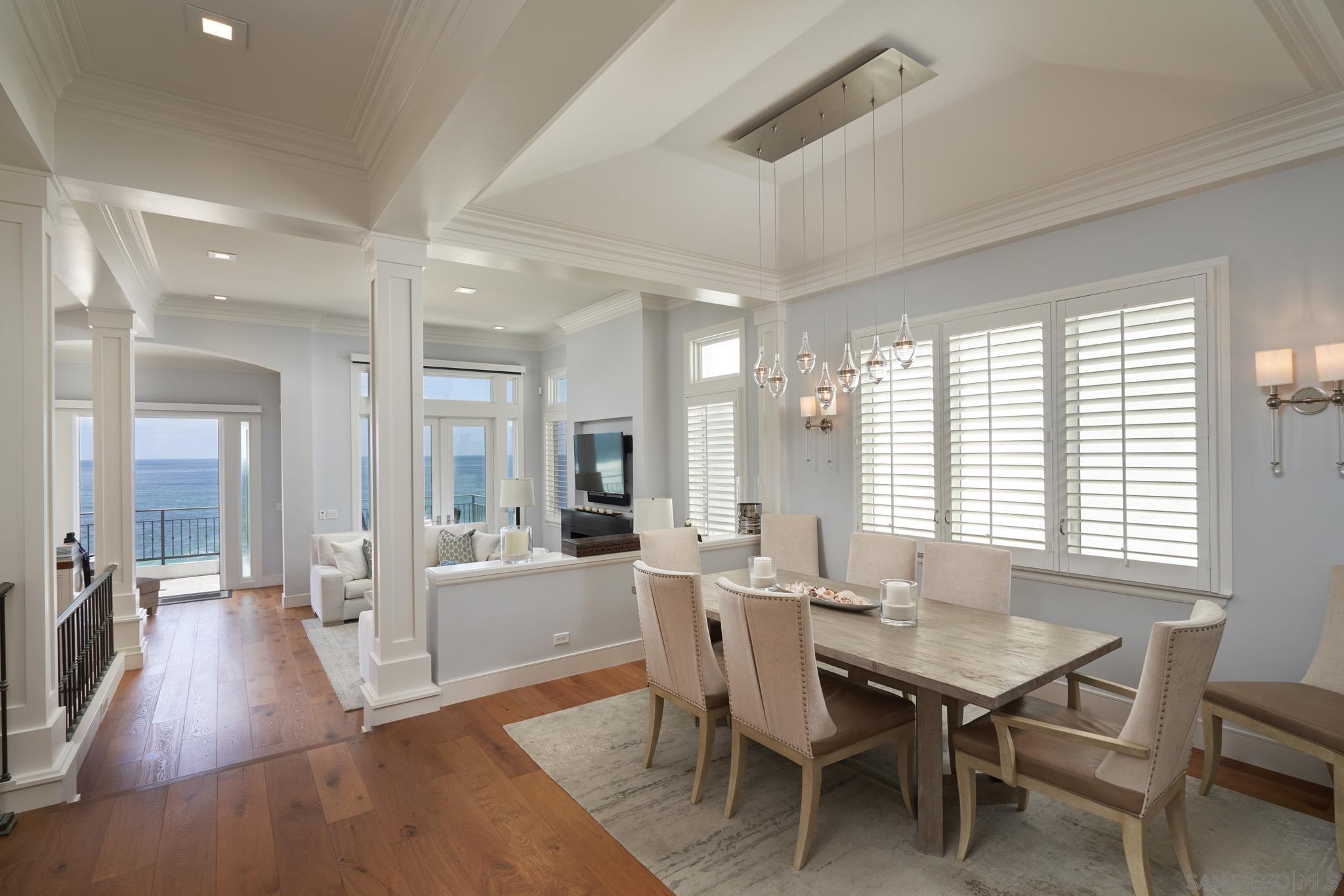 Detail Gallery Image 5 of 23 For 6911  Neptune Pl, La Jolla,  CA 92037 - 4 Beds | 3/1 Baths