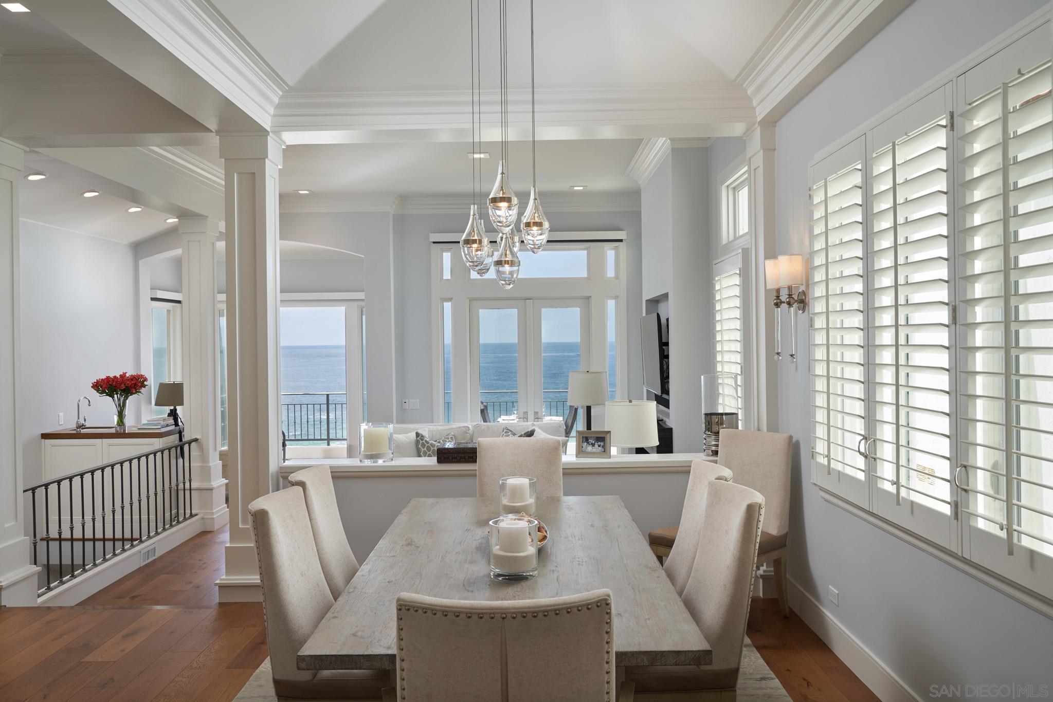 Detail Gallery Image 6 of 23 For 6911  Neptune Pl, La Jolla,  CA 92037 - 4 Beds | 3/1 Baths