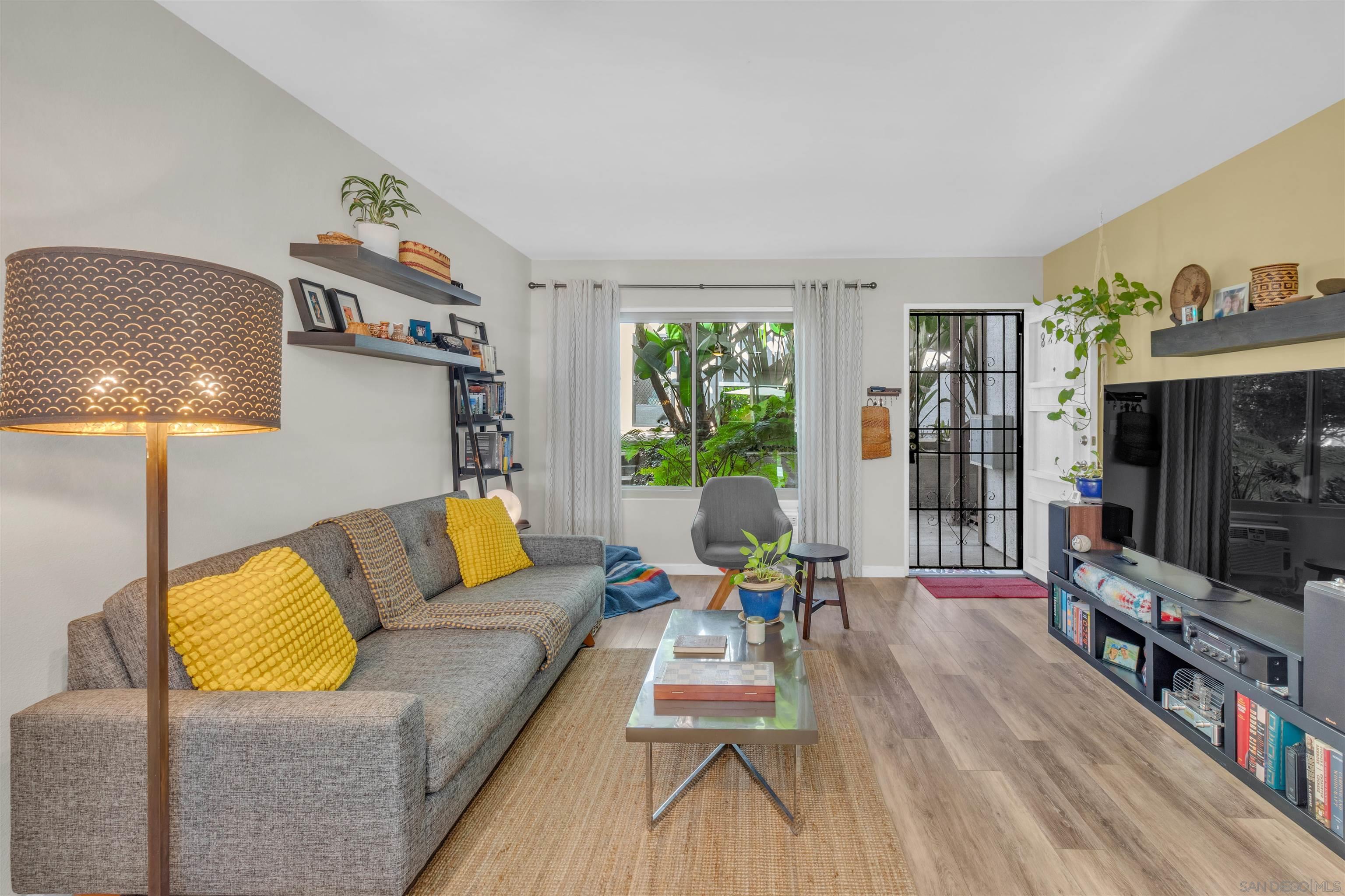 Detail Gallery Image 3 of 29 For 8275  Echo Dell Road, San Diego,  CA 92119 - 2 Beds | 1 Baths