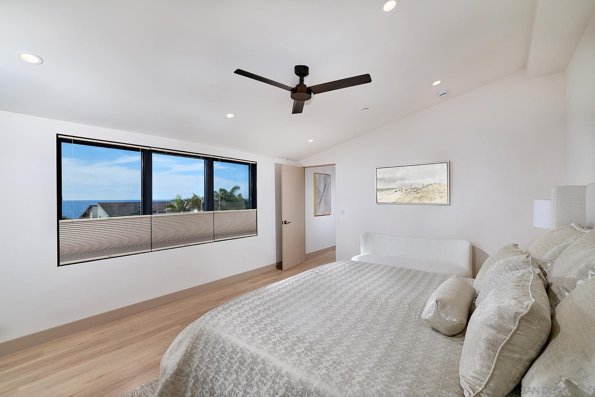 Detail Gallery Image 11 of 34 For 164  Cherry, Carlsbad,  CA 92008 - 3 Beds | 3/1 Baths