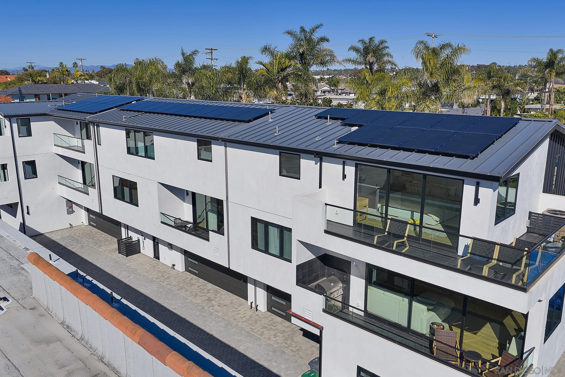 Detail Gallery Image 30 of 34 For 164  Cherry, Carlsbad,  CA 92008 - 3 Beds | 3/1 Baths