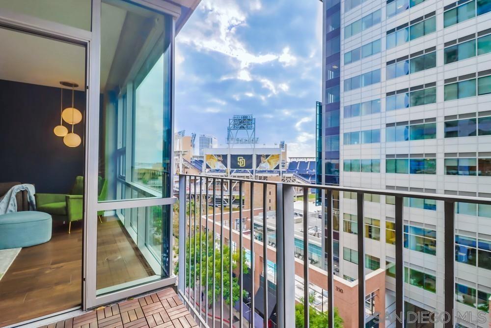 Detail Gallery Image 2 of 32 For 321  10th Ave  #904,  San Diego,  CA 92101 - 1 Beds | 1 Baths