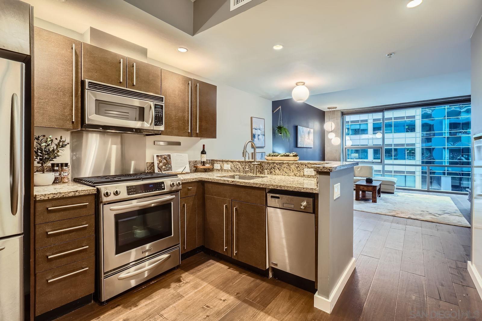 Detail Gallery Image 9 of 32 For 321  10th Ave  #904,  San Diego,  CA 92101 - 1 Beds | 1 Baths