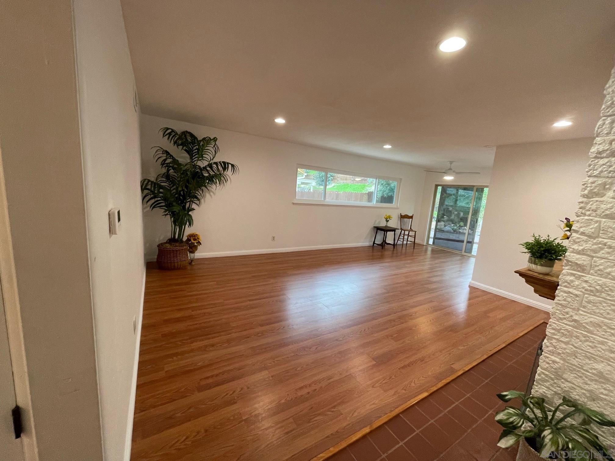 Detail Gallery Image 12 of 22 For 877  Brockton St, El Cajon,  CA 92020 - 3 Beds | 2 Baths