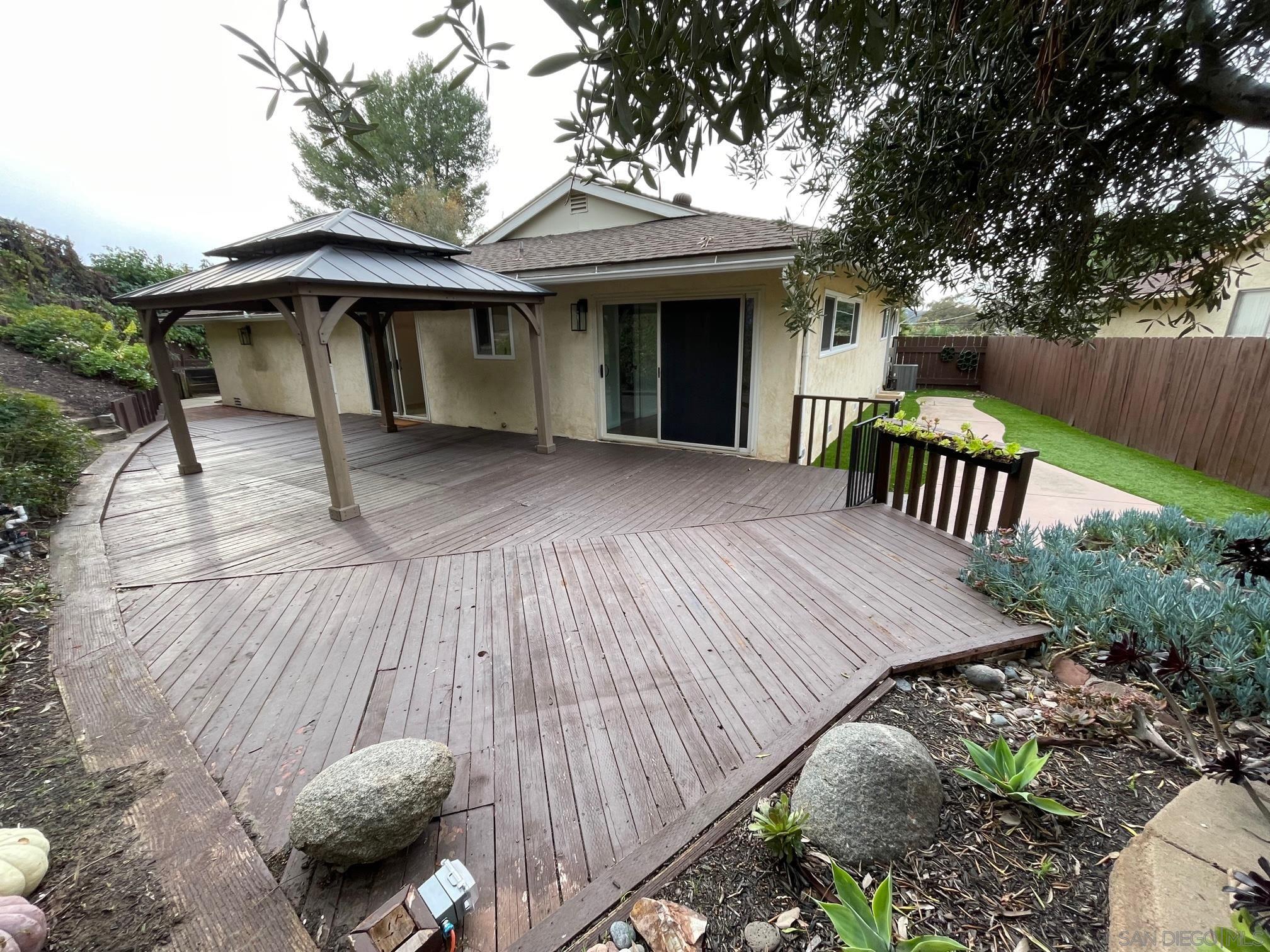 Detail Gallery Image 3 of 22 For 877  Brockton St, El Cajon,  CA 92020 - 3 Beds | 2 Baths