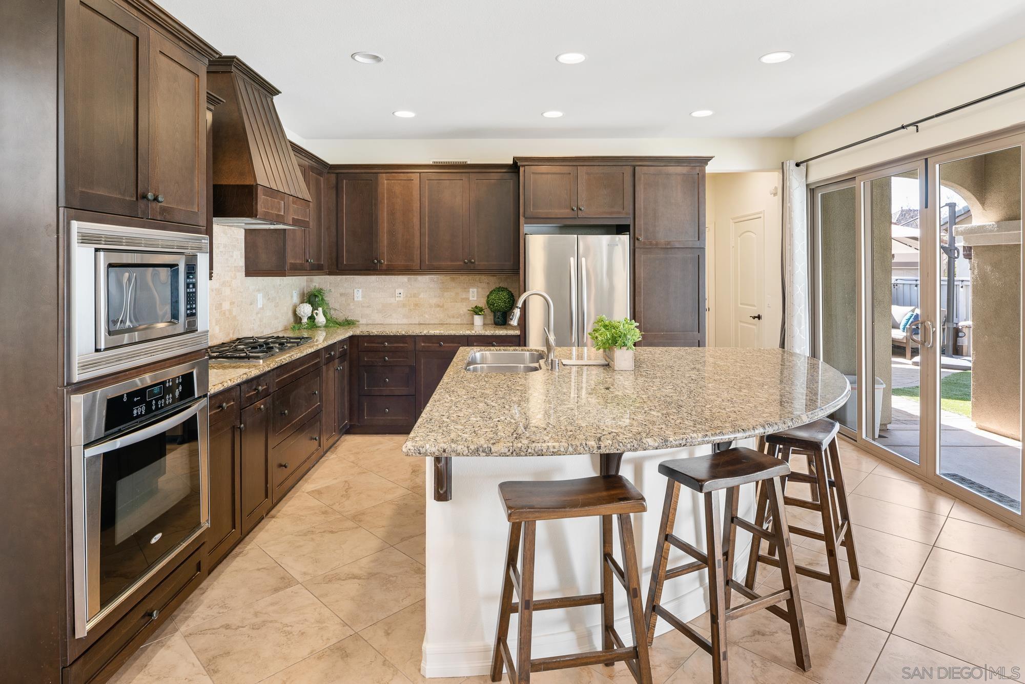 Detail Gallery Image 13 of 47 For 8311  Parkside Crescent, San Diego,  CA 92127 - 3 Beds | 2/1 Baths