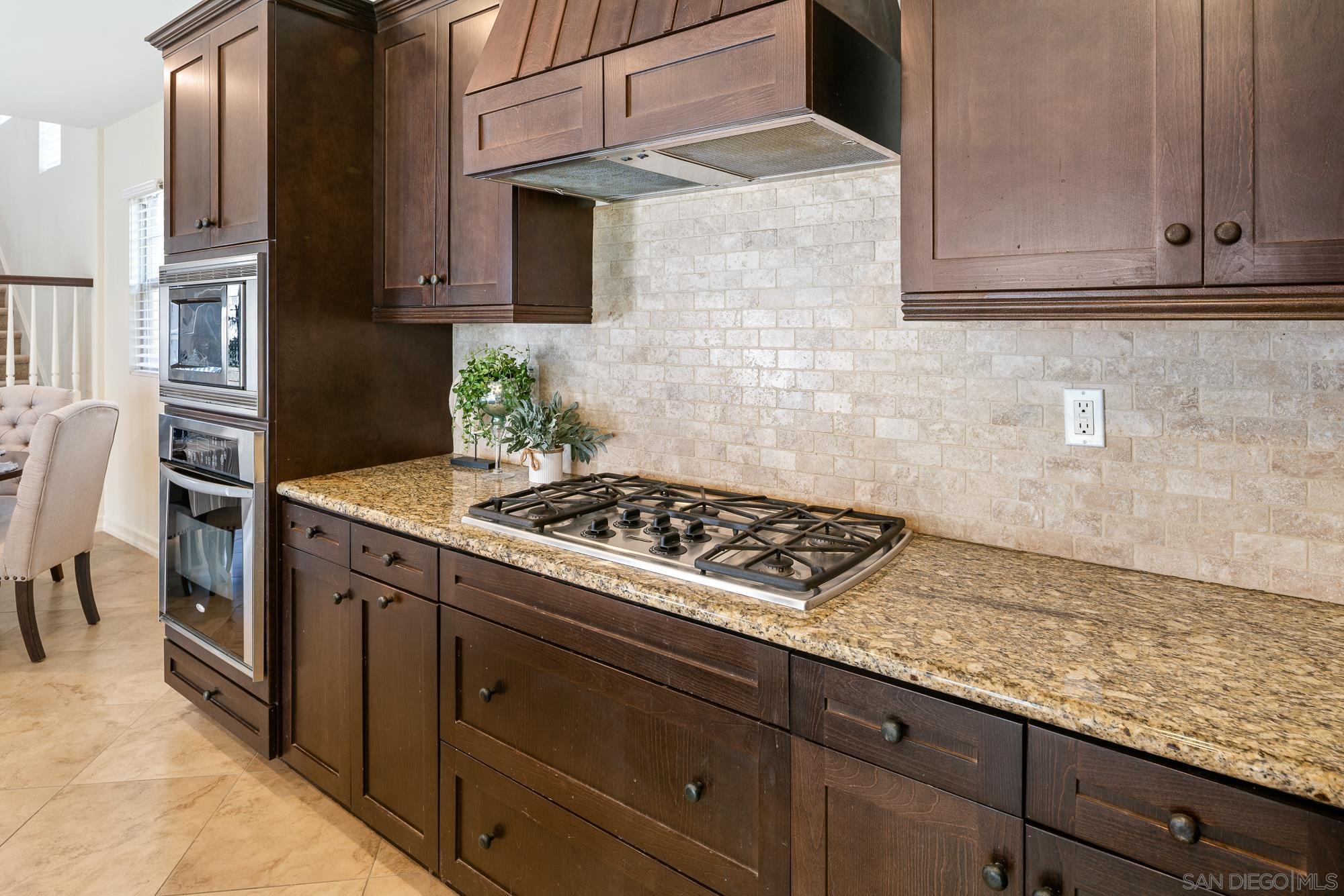 Detail Gallery Image 15 of 47 For 8311  Parkside Crescent, San Diego,  CA 92127 - 3 Beds | 2/1 Baths