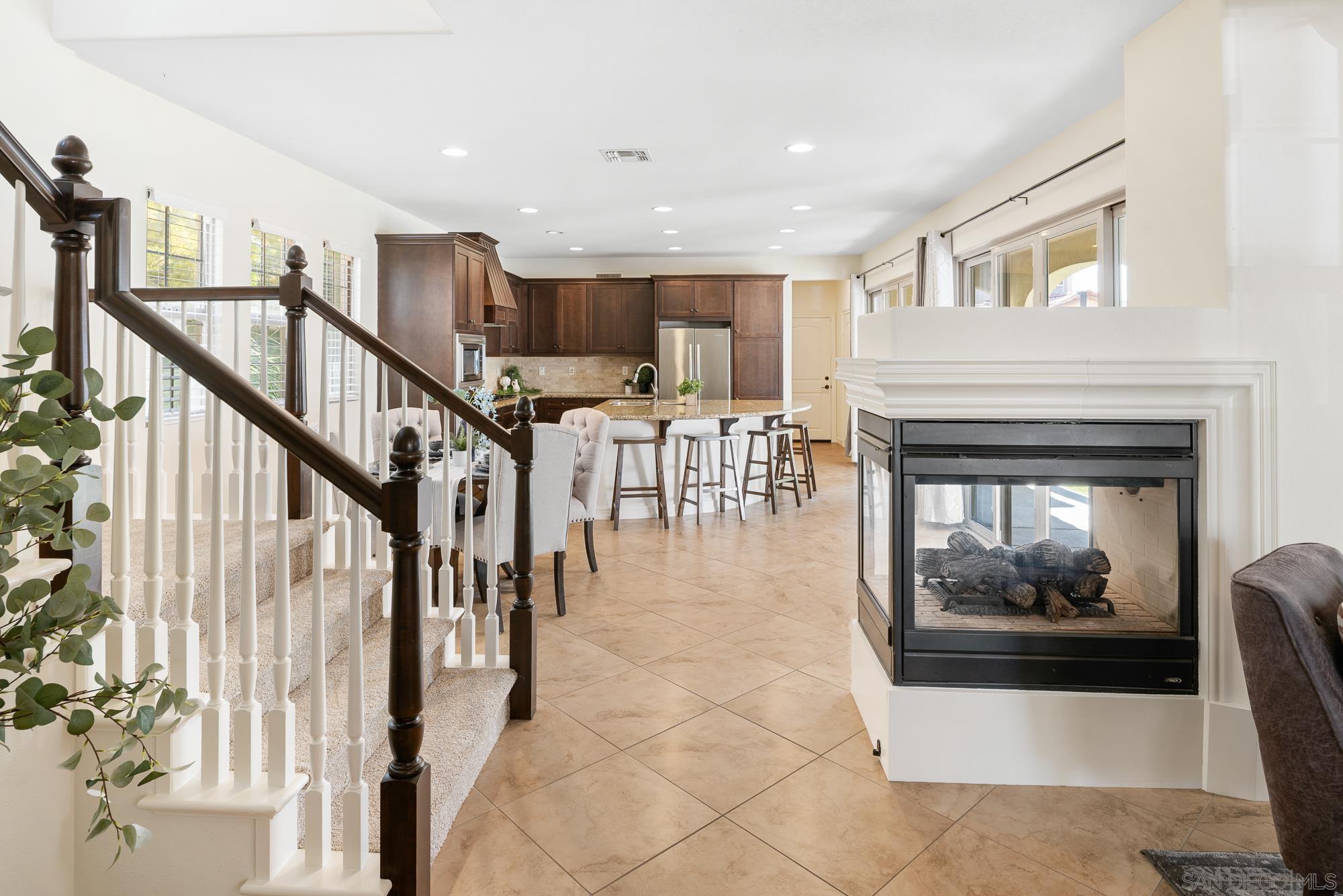 Detail Gallery Image 10 of 47 For 8311  Parkside Crescent, San Diego,  CA 92127 - 3 Beds | 2/1 Baths