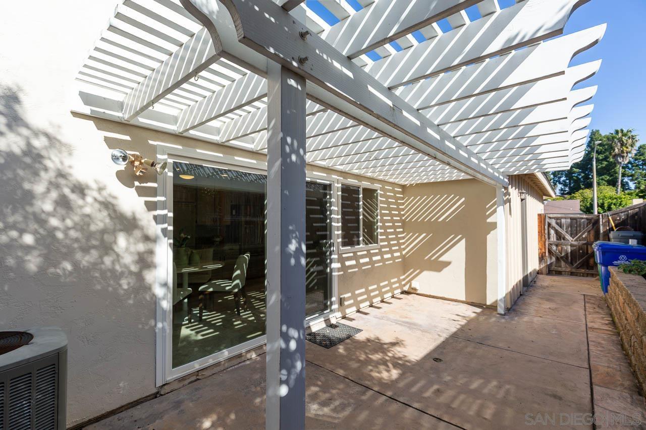 Detail Gallery Image 22 of 23 For 15064  Calle Juanito, San Diego,  CA 92129 - 3 Beds | 2 Baths