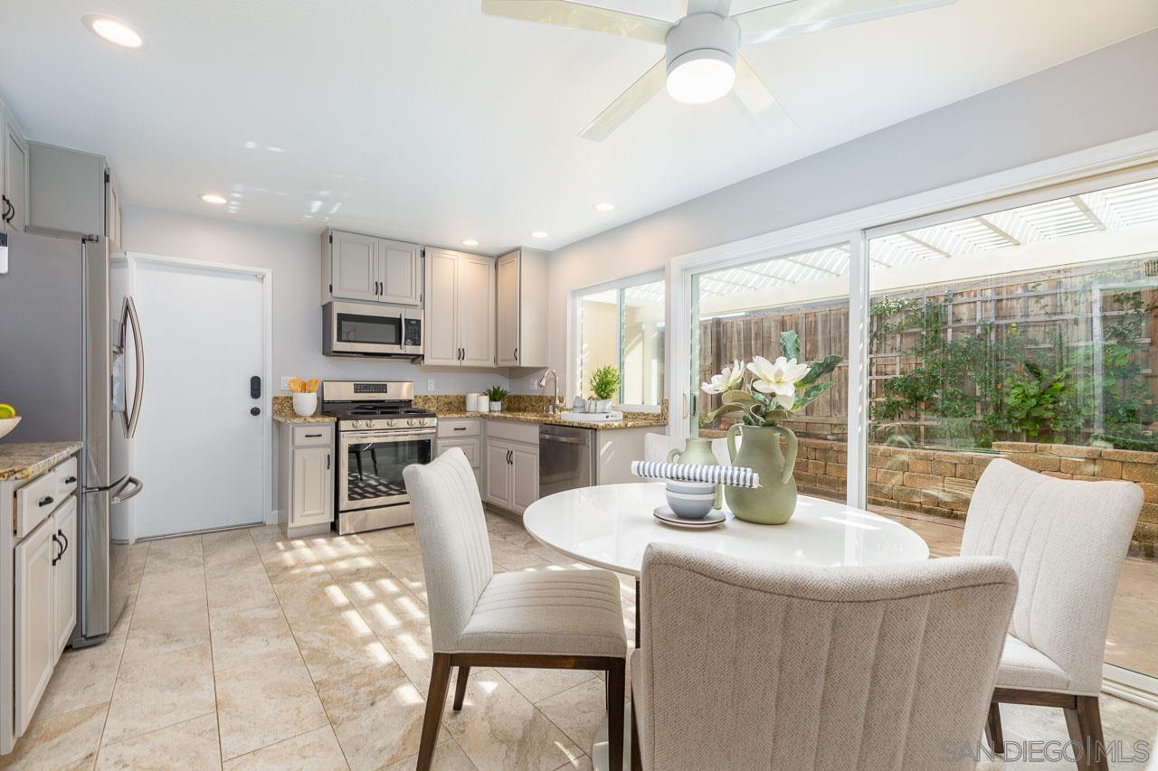 Detail Gallery Image 9 of 23 For 15064  Calle Juanito, San Diego,  CA 92129 - 3 Beds | 2 Baths