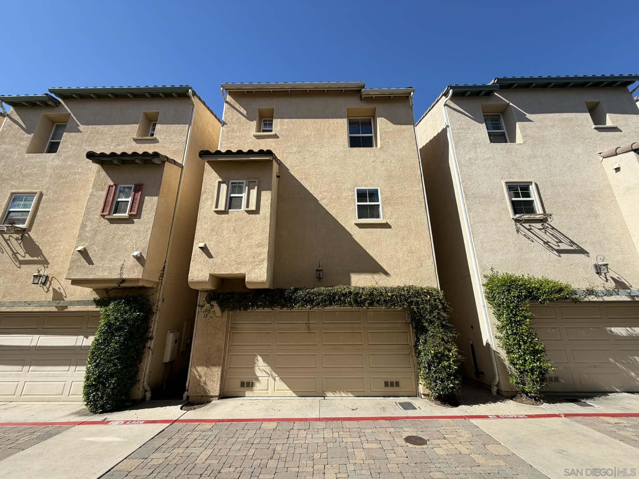 Detail Gallery Image 23 of 24 For 746  Broadway 13, Chula Vista,  CA 91910 - 3 Beds | 3/1 Baths