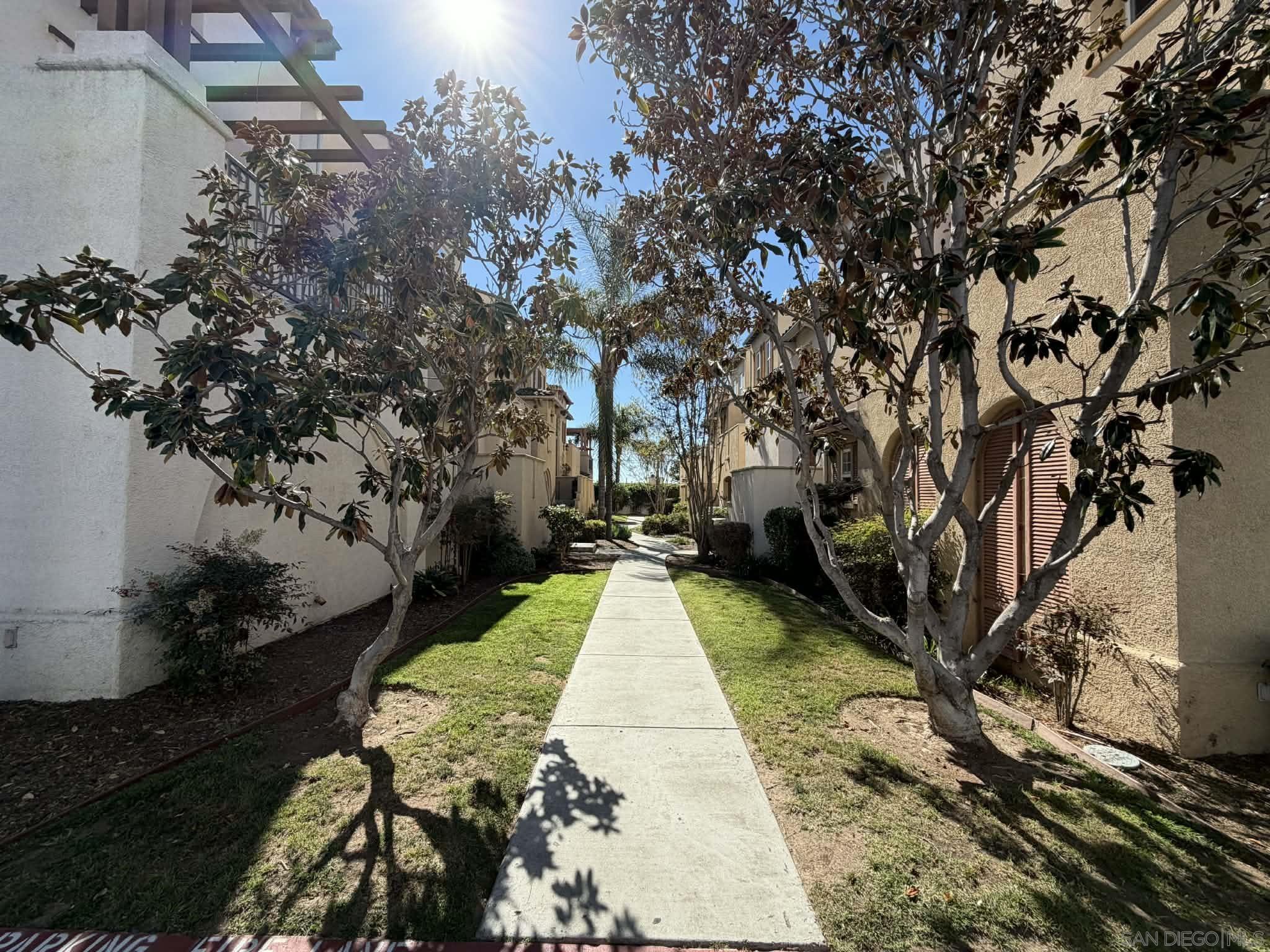 Detail Gallery Image 24 of 24 For 746  Broadway 13, Chula Vista,  CA 91910 - 3 Beds | 3/1 Baths