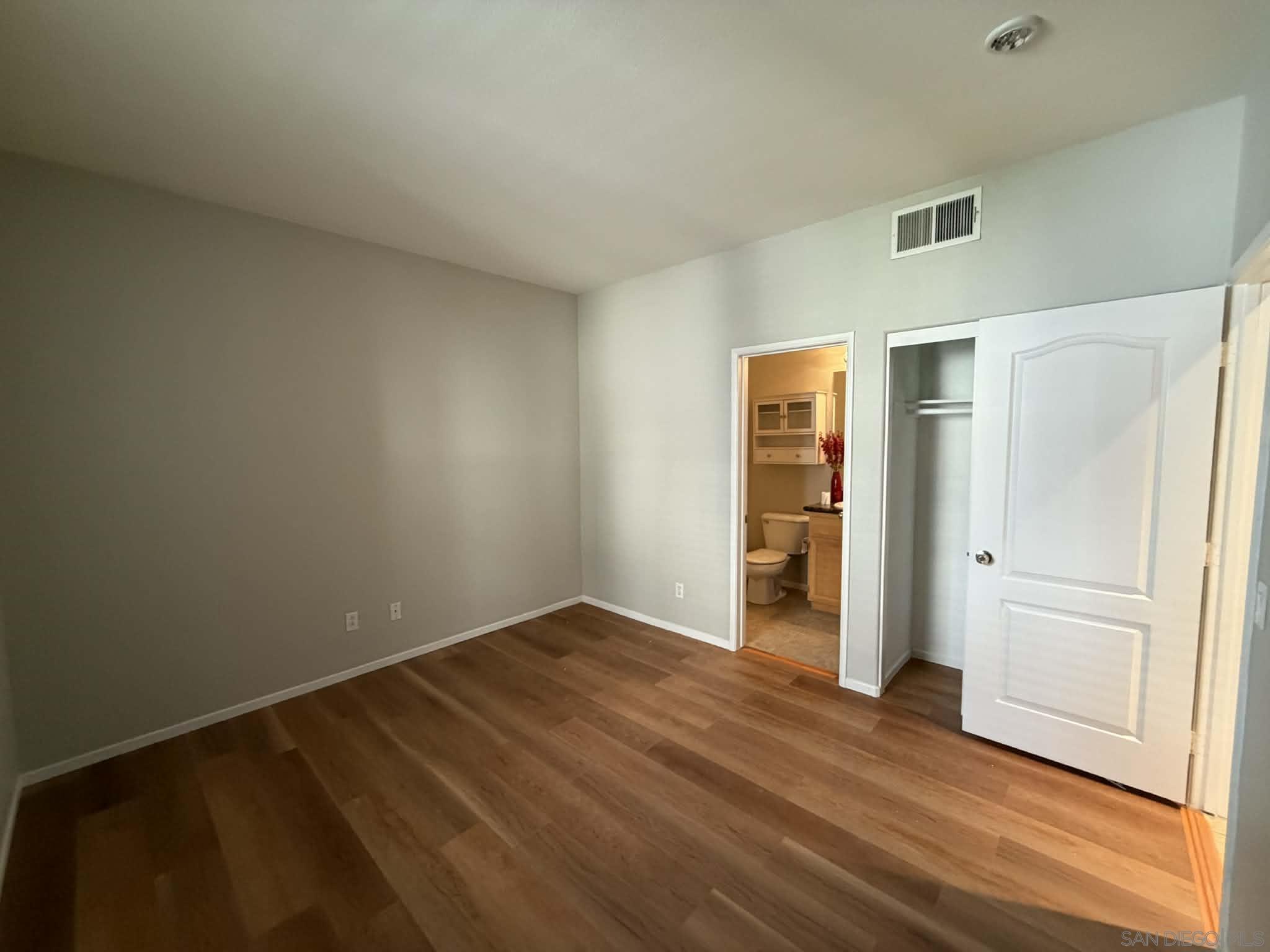 Detail Gallery Image 6 of 7 For 746  Broadway 13, Chula Vista,  CA 91910 - 3 Beds | 3/1 Baths