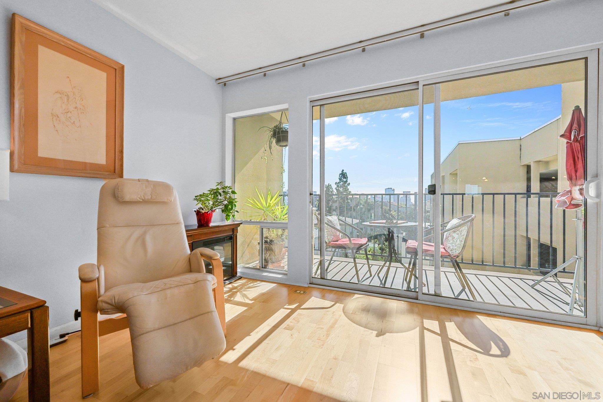 Detail Gallery Image 19 of 44 For 2568  Albatross St  6f,  San Diego,  CA 92101 - 2 Beds | 2 Baths