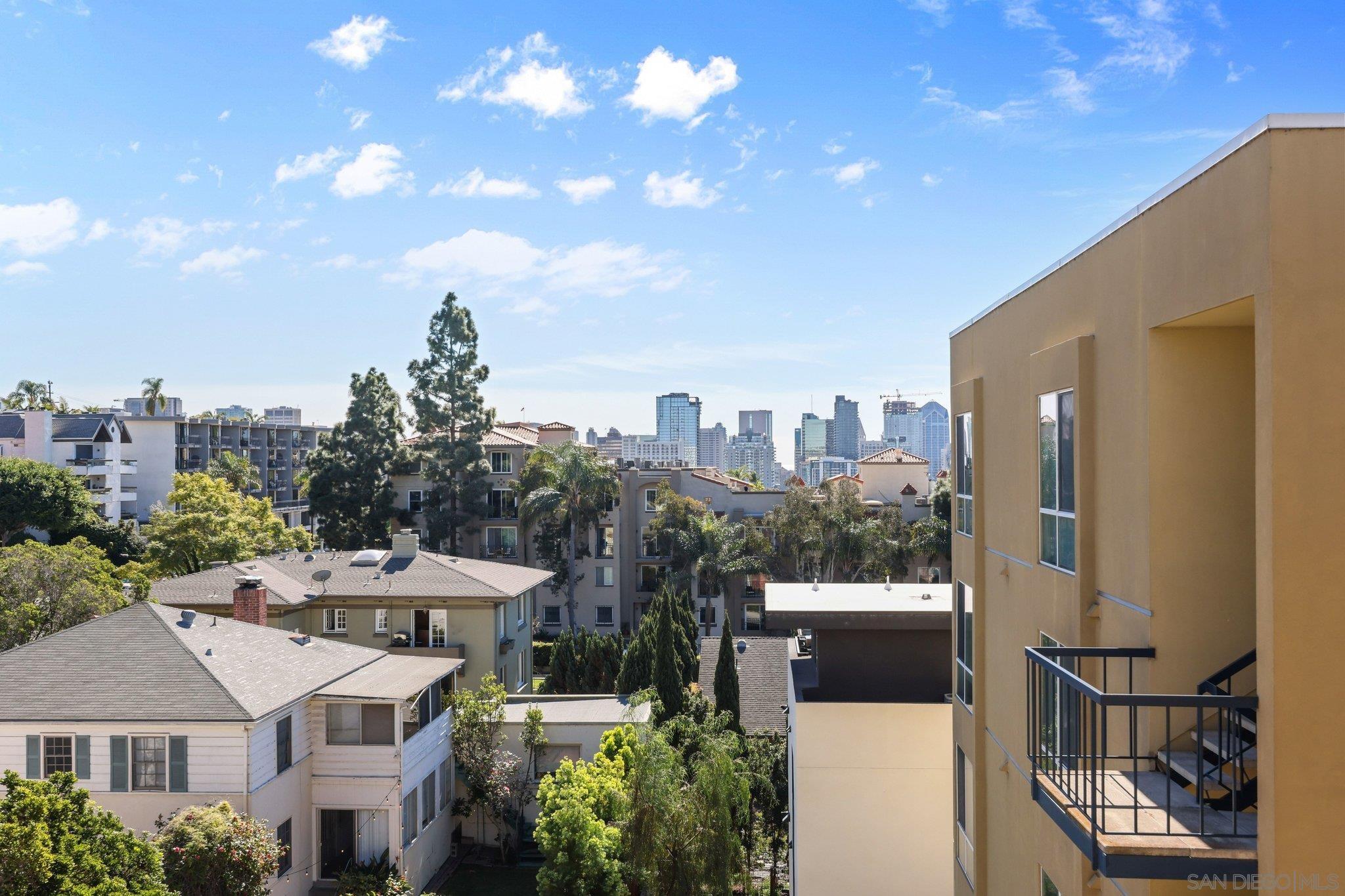 Detail Gallery Image 22 of 44 For 2568  Albatross St  6f,  San Diego,  CA 92101 - 2 Beds | 2 Baths