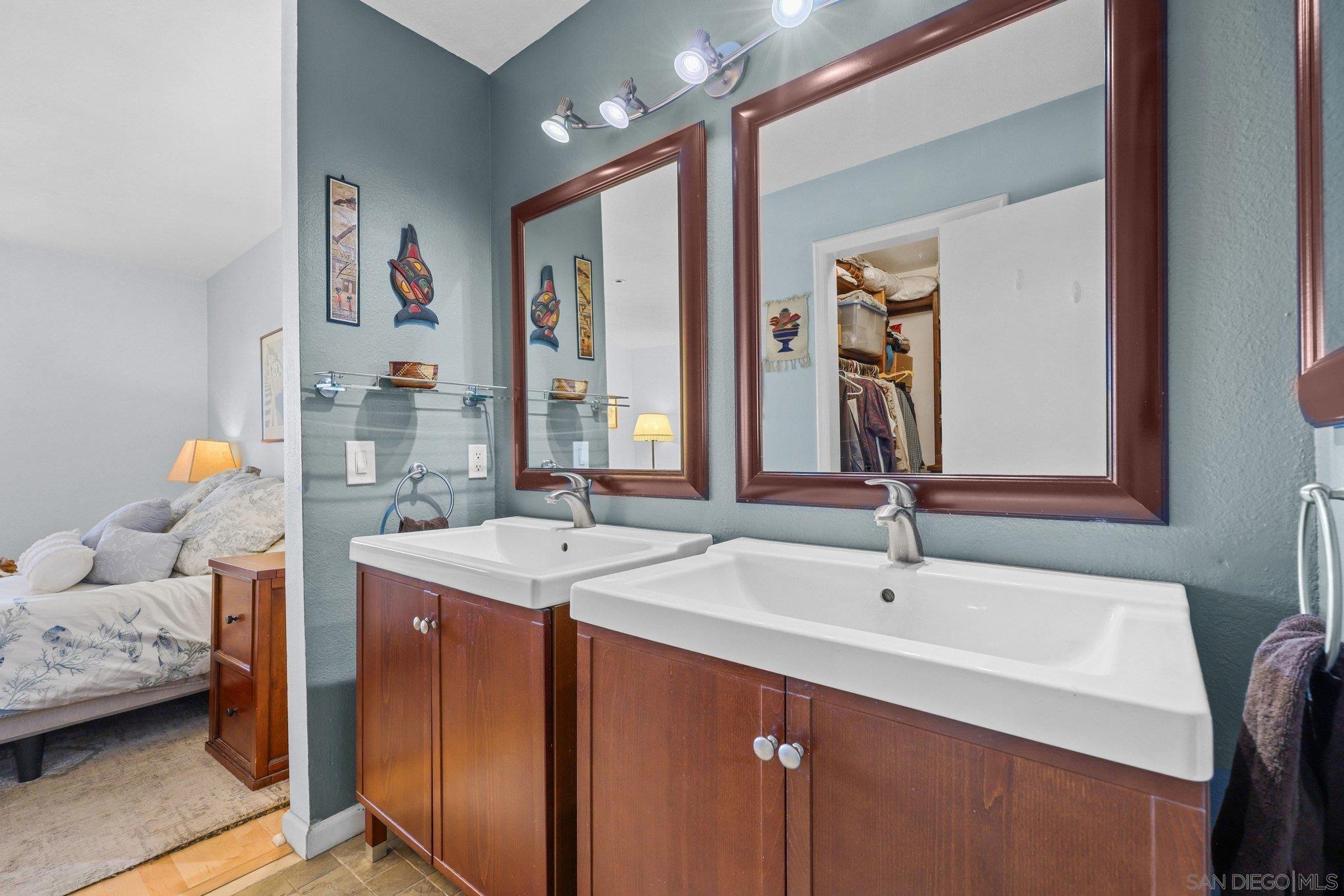 Detail Gallery Image 33 of 44 For 2568  Albatross St  6f,  San Diego,  CA 92101 - 2 Beds | 2 Baths